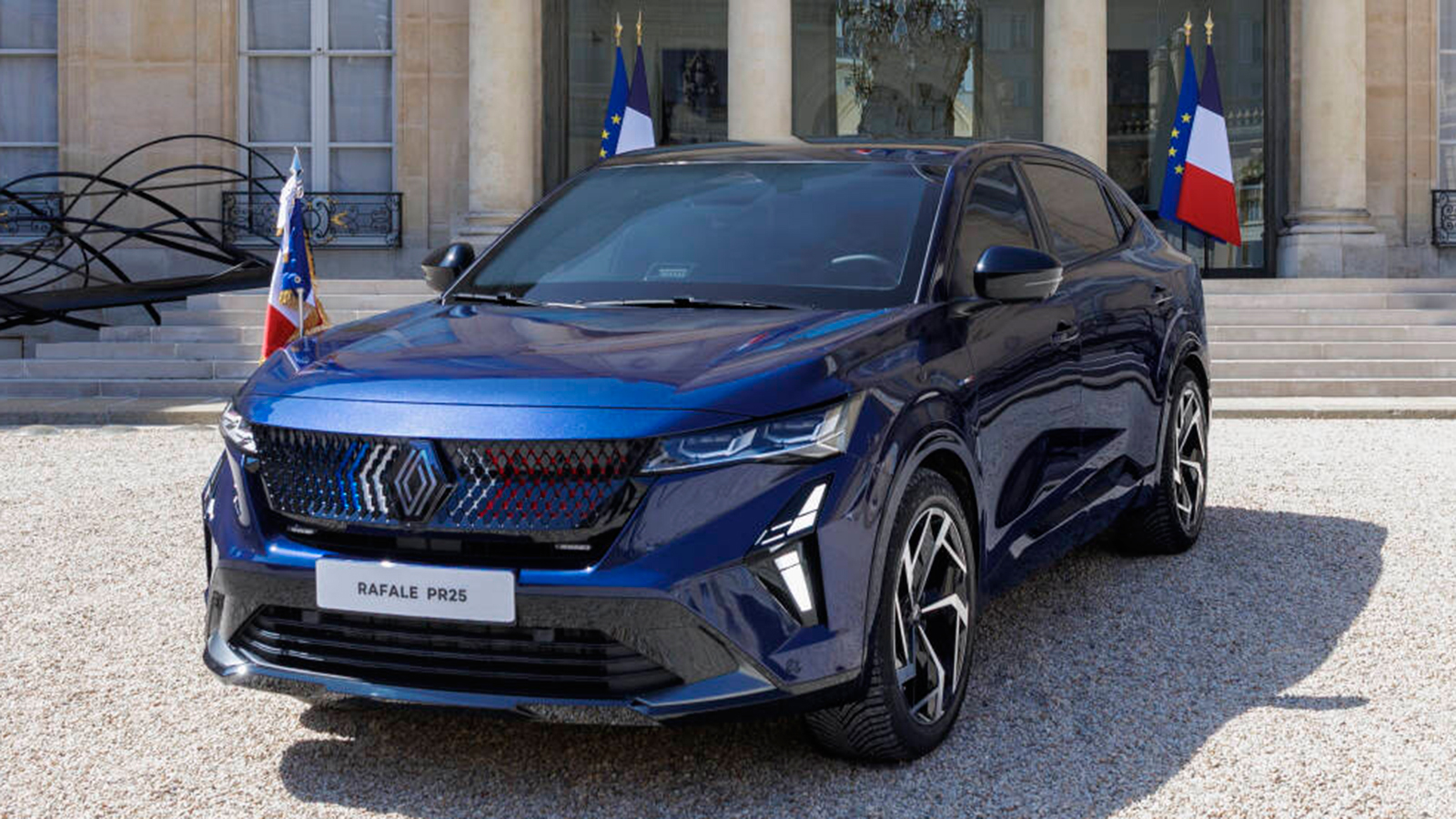 Το Renault Rafale του Macron είναι πιο δροσερό & χλιδάτο από κάθε άλλο Το Renault Rafale του Macron είναι πιο δροσερό & χλιδάτο από κάθε άλλο