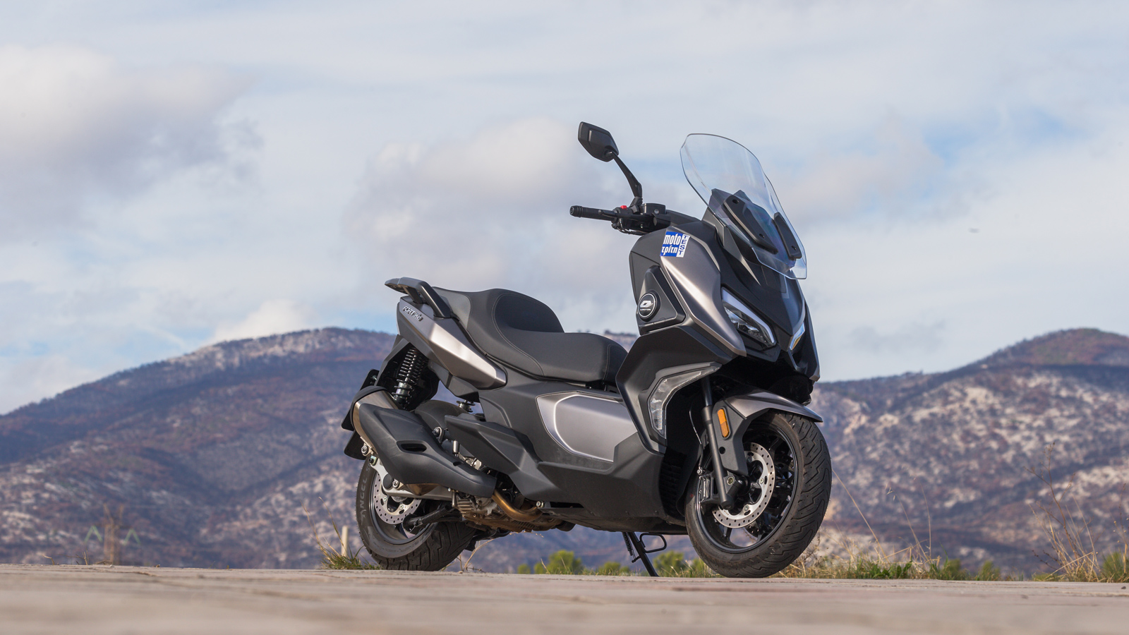 QJMotor Fort 350: Εκκίνηση με κάρτα τύπου NFC ή με συμβατικό κλειδί 