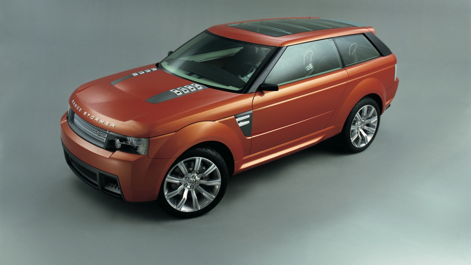 Το Range Stormer παρουσιάστηκε το 2004 Το Range Stormer παρουσιάστηκε το 2004