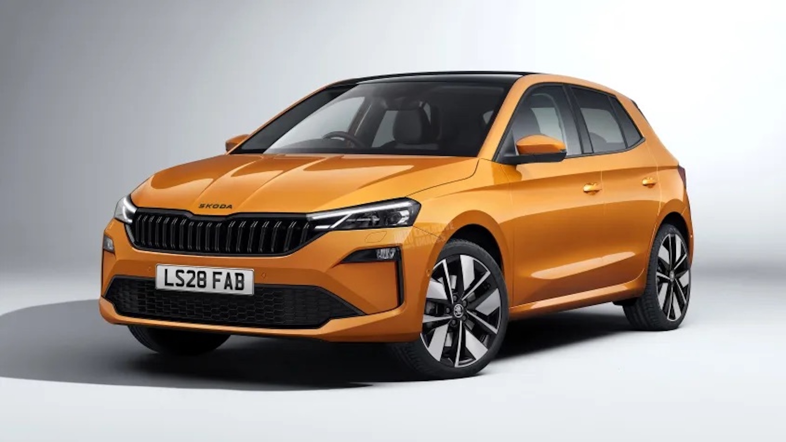 Στο αισθητικό κομμάτι, το ανανεωμένο Skoda Fabia θα υιοθετήσει στοιχεία από τη νέα σχεδιαστική φιλοσοφία της μάρκας, ονόματι «Modern Solid», την οποία είδαμε να εφαρμόζεται αρχικά στο ηλεκτρικό Enyaq. Στο αισθητικό κομμάτι, το ανανεωμένο Skoda Fabia θα υιοθετήσει στοιχεία από τη νέα σχεδιαστική φιλοσοφία της μάρκας, ονόματι «Modern Solid», την οποία είδαμε να εφαρμόζεται αρχικά στο ηλεκτρικό Enyaq.