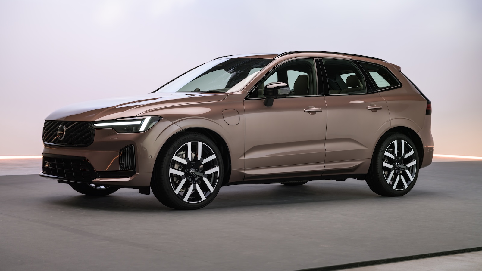 Το XC60 απέκτησε εκτός από τις τεχνολογικές αναβαθμίσεις, δέχθηκε εκτεταμένο αισθητικό ανασχεδιασμό. Το XC60 απέκτησε εκτός από τις τεχνολογικές αναβαθμίσεις, δέχθηκε εκτεταμένο αισθητικό ανασχεδιασμό.