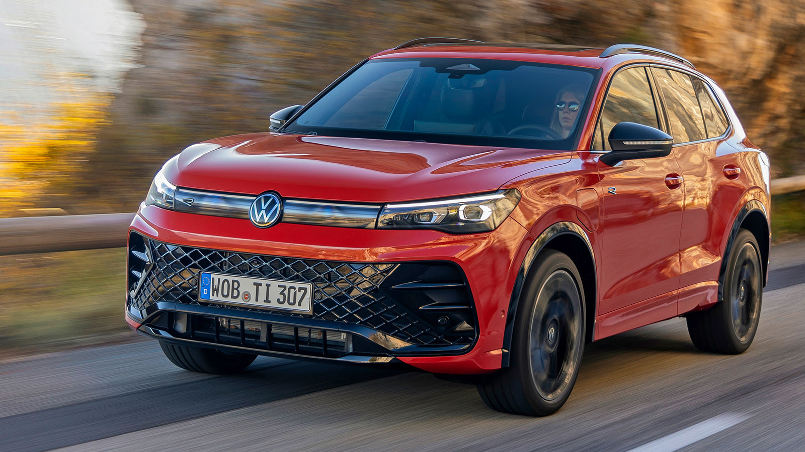Volkswagen Tiguan R: Προς επιστροφή το «καυτό» SUV; Volkswagen Tiguan R: Προς επιστροφή το «καυτό» SUV;