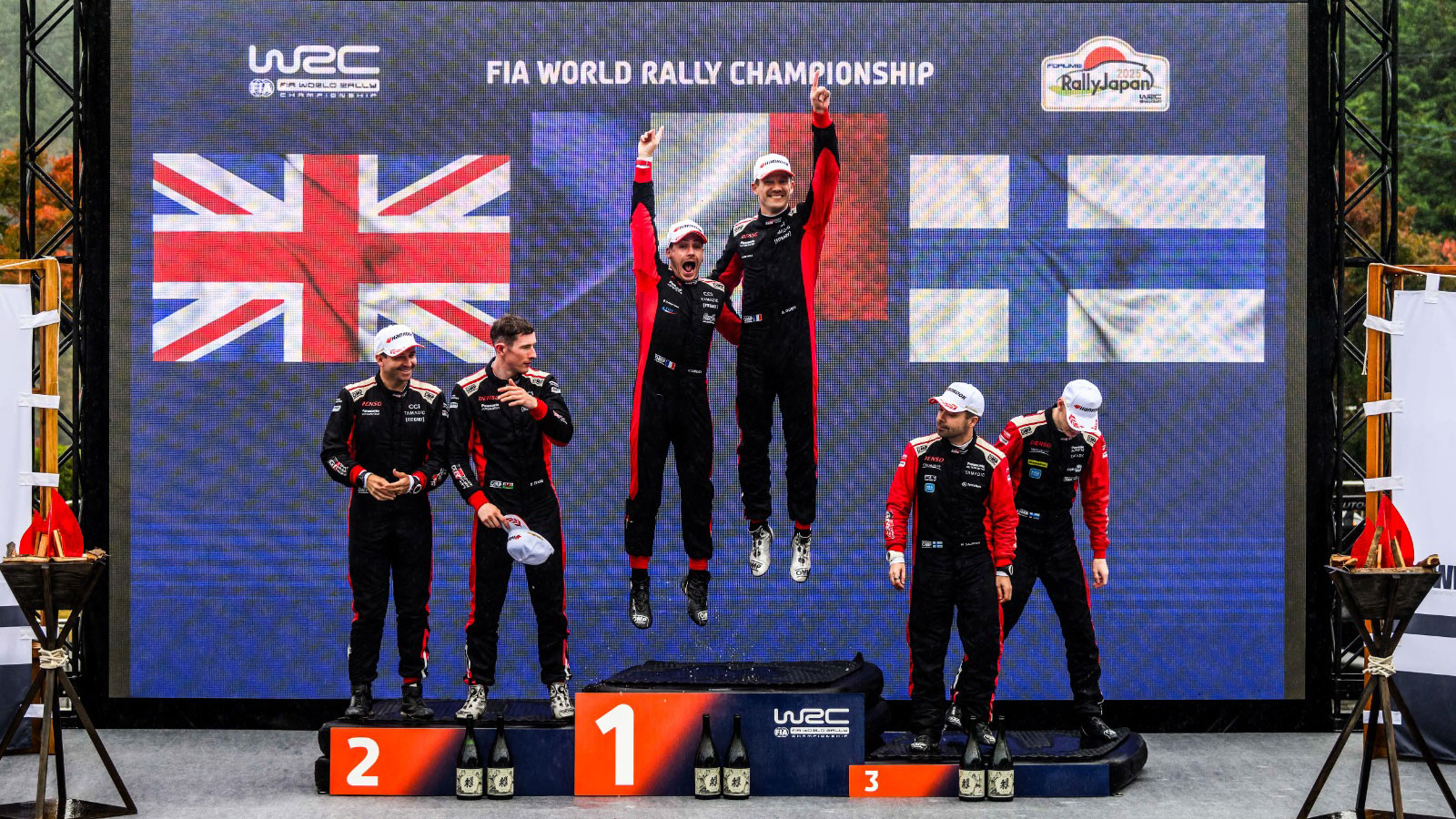 WRC Rally Ιαπωνίας 2025: Νίκη για Ogier - 1-2-3 στο podium για την Toyota WRC Rally Ιαπωνίας 2025: Νίκη για Ogier - 1-2-3 στο podium για την Toyota