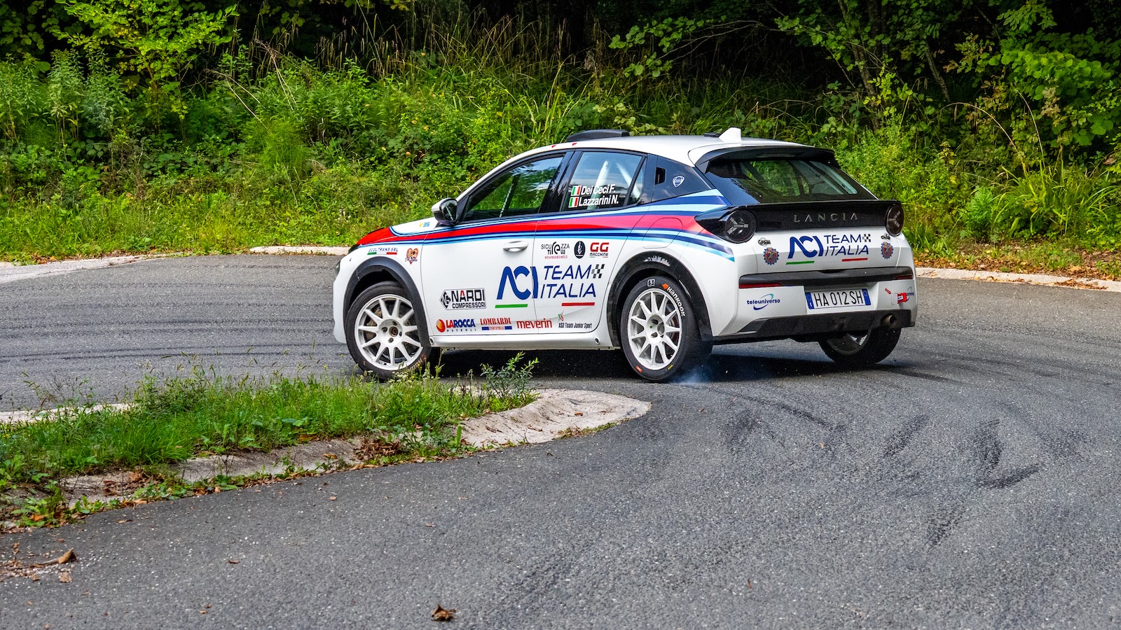 Η Team Lancia Corse HF θα παρατάξει δύο εργοστασιακά Lancia Ypsilon Rally2 HF Integrale στο WRC2 2026, στο 94ο Ράλι Μόντε Κάρλο. Η Team Lancia Corse HF θα παρατάξει δύο εργοστασιακά Lancia Ypsilon Rally2 HF Integrale στο WRC2 2026, στο 94ο Ράλι Μόντε Κάρλο.