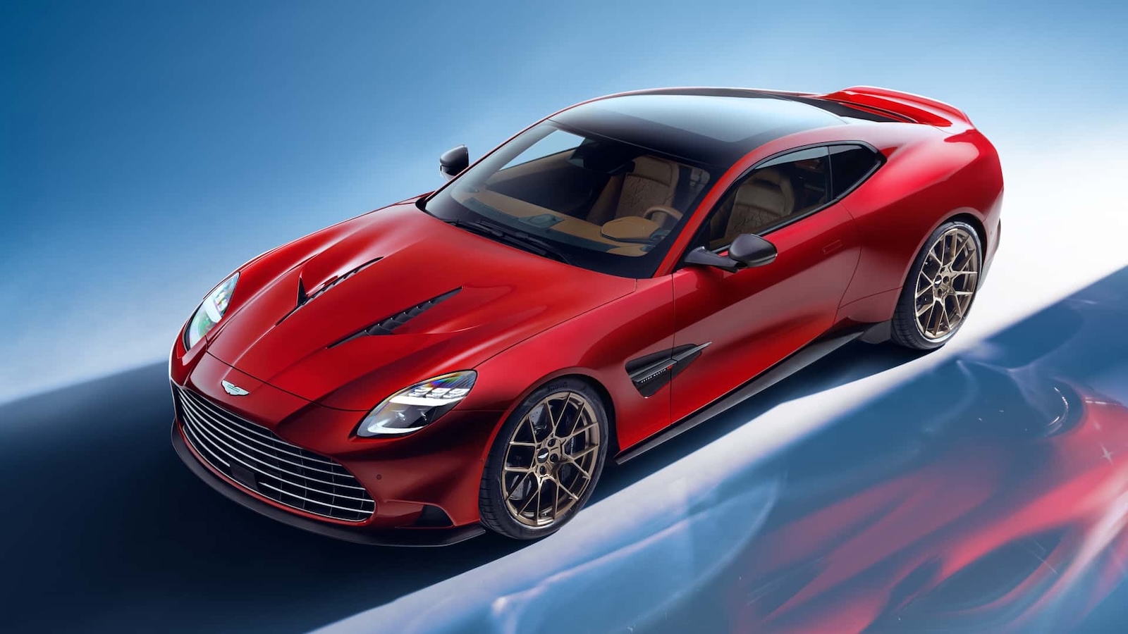 Η Aston Martin αλλάζει τα πλάνα της για την ηλεκτροκίνηση. Ο CEO, Adrian Hallmark, αποκαλύπτει πώς ο V12 κινητήρας θα επιβιώσει έως το 2035 χάρη στις προτιμήσεις των πελατών.
Η Aston Martin αλλάζει τα πλάνα της για την ηλεκτροκίνηση. Ο CEO, Adrian Hallmark, αποκαλύπτει πώς ο V12 κινητήρας θα επιβιώσει έως το 2035 χάρη στις προτιμήσεις των πελατών.