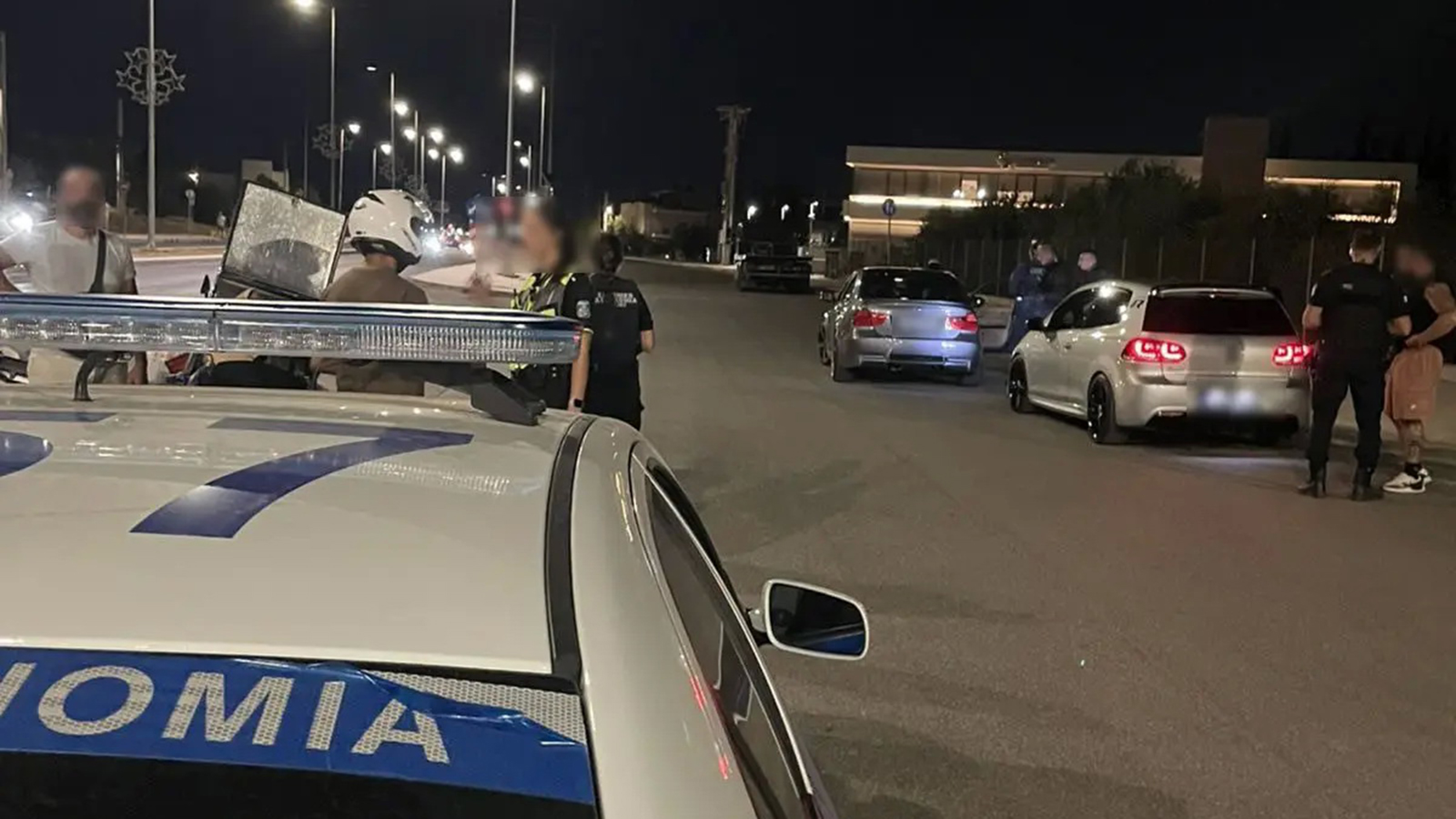 Ίλιον-Πετρούπολη: ΣΤΟΠ σε 20 οχήματα - Έλεγχοι με σκύλο από την ΕΛ.ΑΣ 