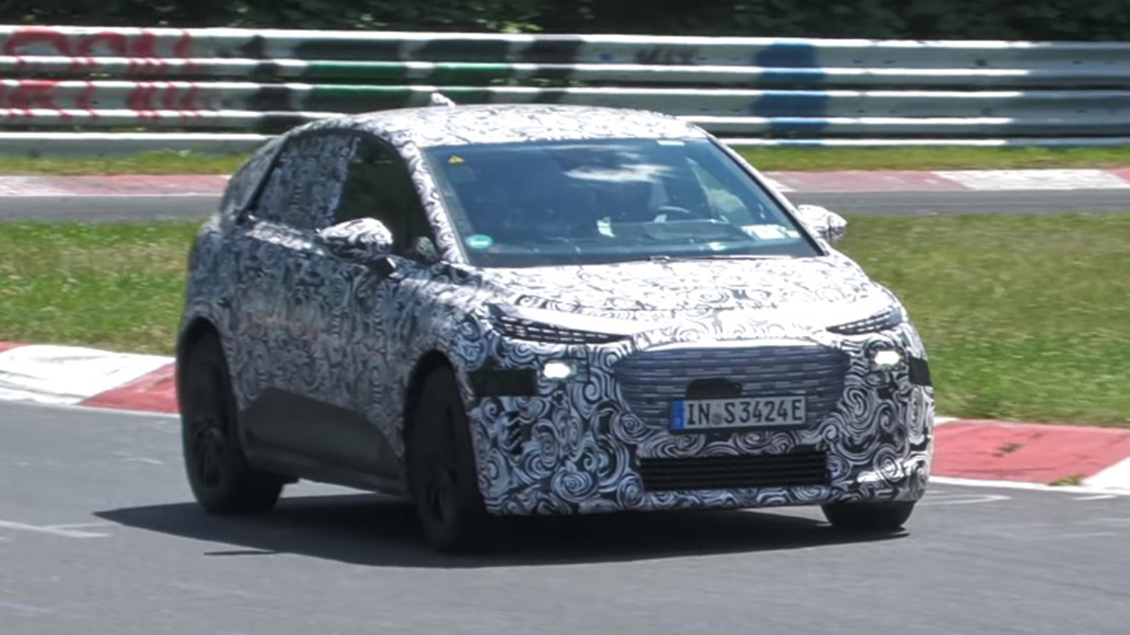 Το νέο Audi A2 «λιώνει» στο Nurburgring 