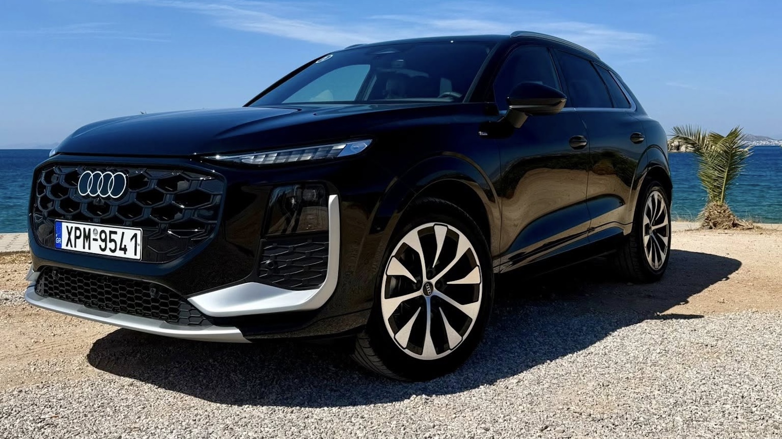 Επίσημη πρεμιέρα για το Audi Q3 στην Ελλάδα: Από 41.980€ – Σε Βενζίνη Diesel & Plug-in Hybrid Επίσημη πρεμιέρα για το Audi Q3 στην Ελλάδα: Από 41.980€ – Σε Βενζίνη Diesel & Plug-in Hybrid