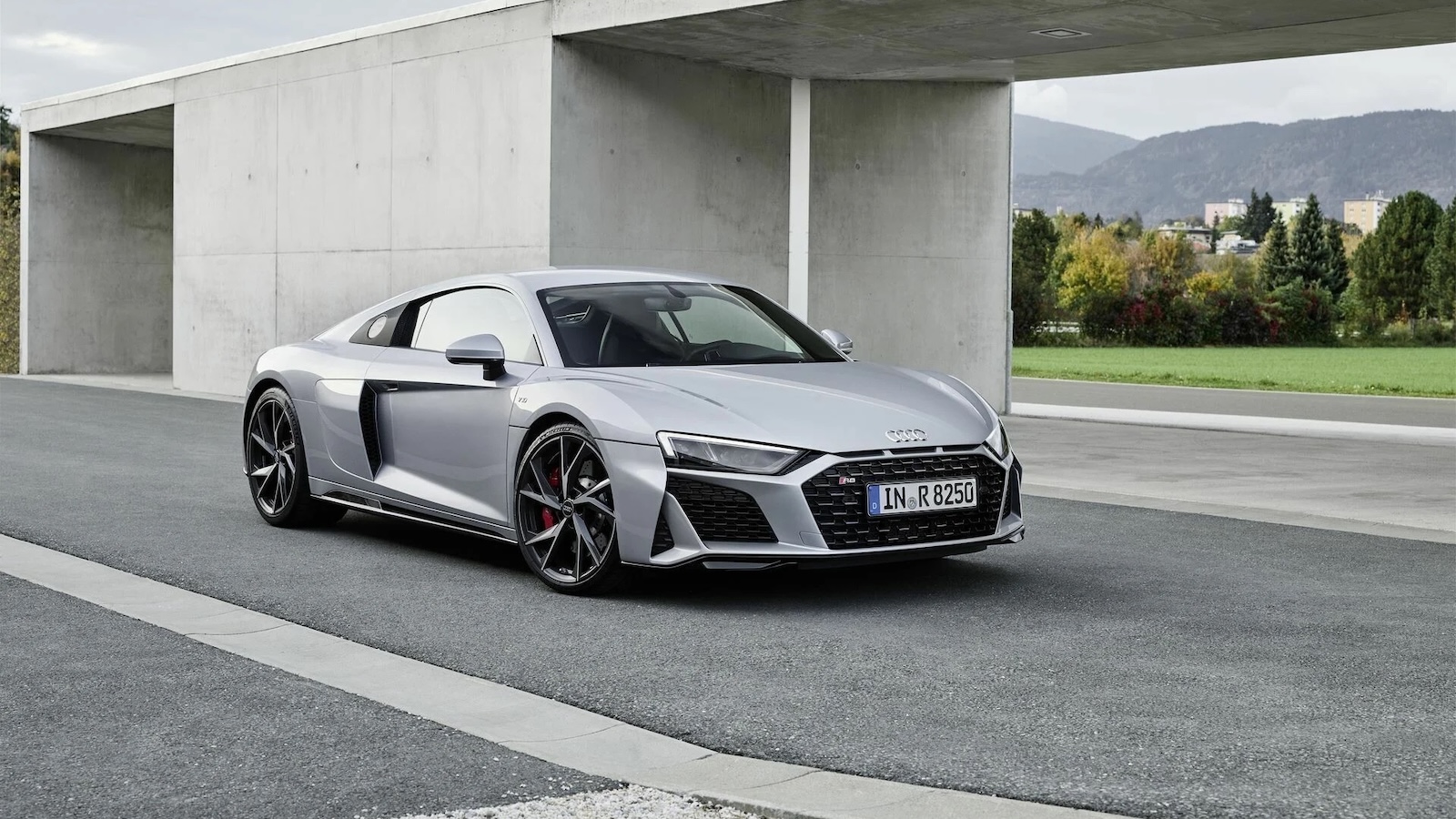 Έρχεται νέο Audi R8; O CEO αφήνει ανοιχτό το παράθυρο με V8 από Lamborghini Έρχεται νέο Audi R8; O CEO αφήνει ανοιχτό το παράθυρο με V8 από Lamborghini