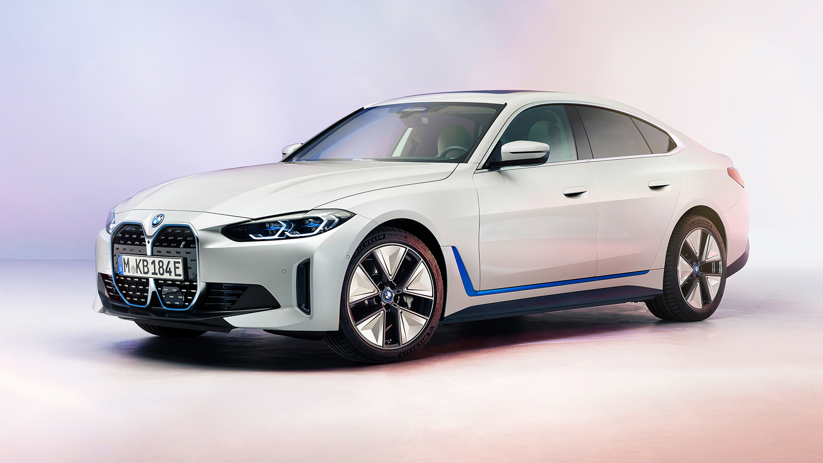Η i4, η πρώτη ηλεκτρική λιμουζίνα της BMW έχει και γρήγορη 