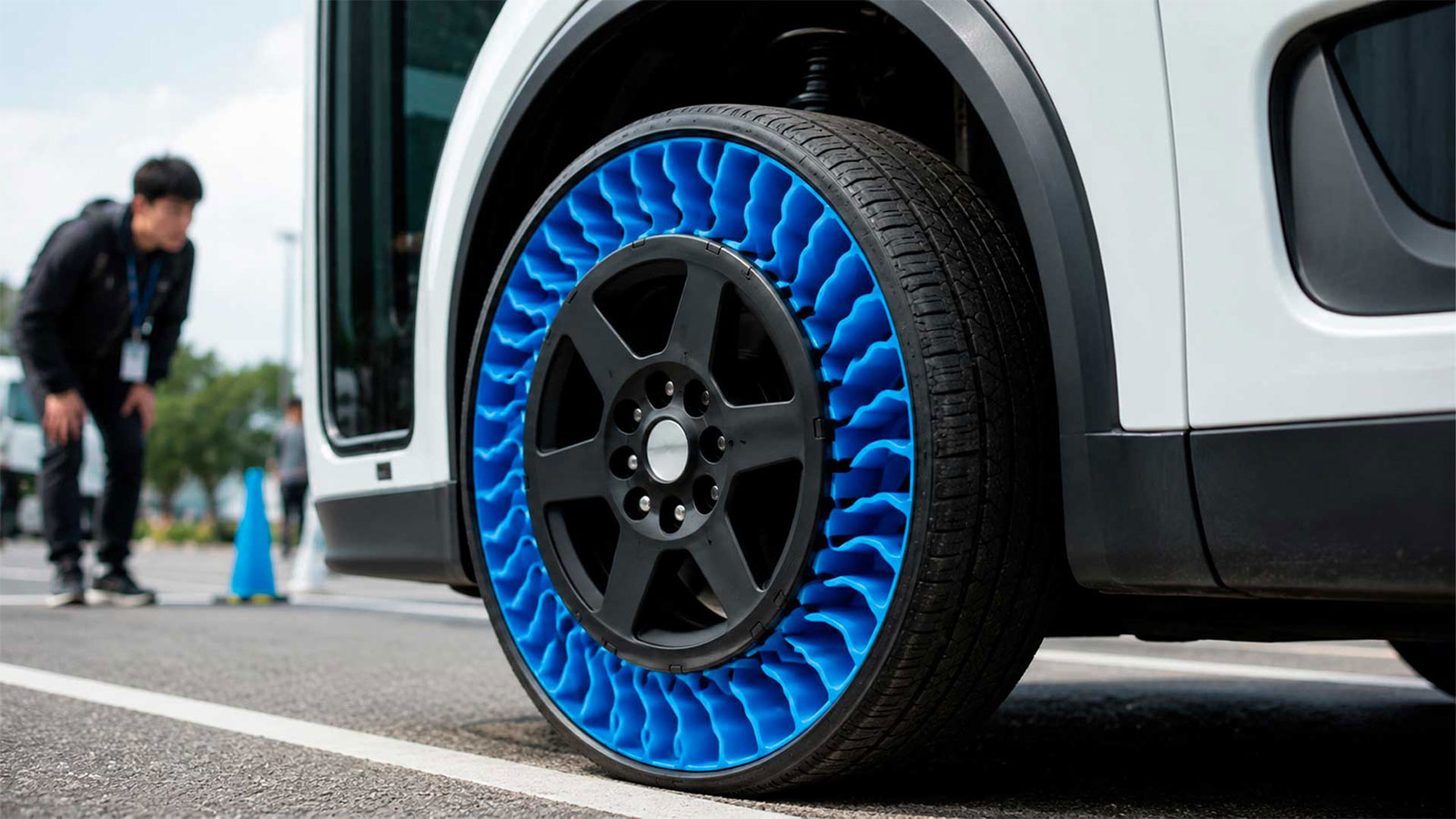 Bridgestone: Τα πρώτα ελαστικά χωρίς αέρα είναι γεγονός Bridgestone: Τα πρώτα ελαστικά χωρίς αέρα είναι γεγονός