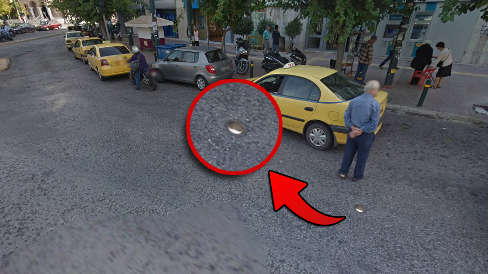 Μυστηριώδεις μπρούτζινοι κύκλοι στην άσφαλτο της Αθήνας! Τι είναι; 