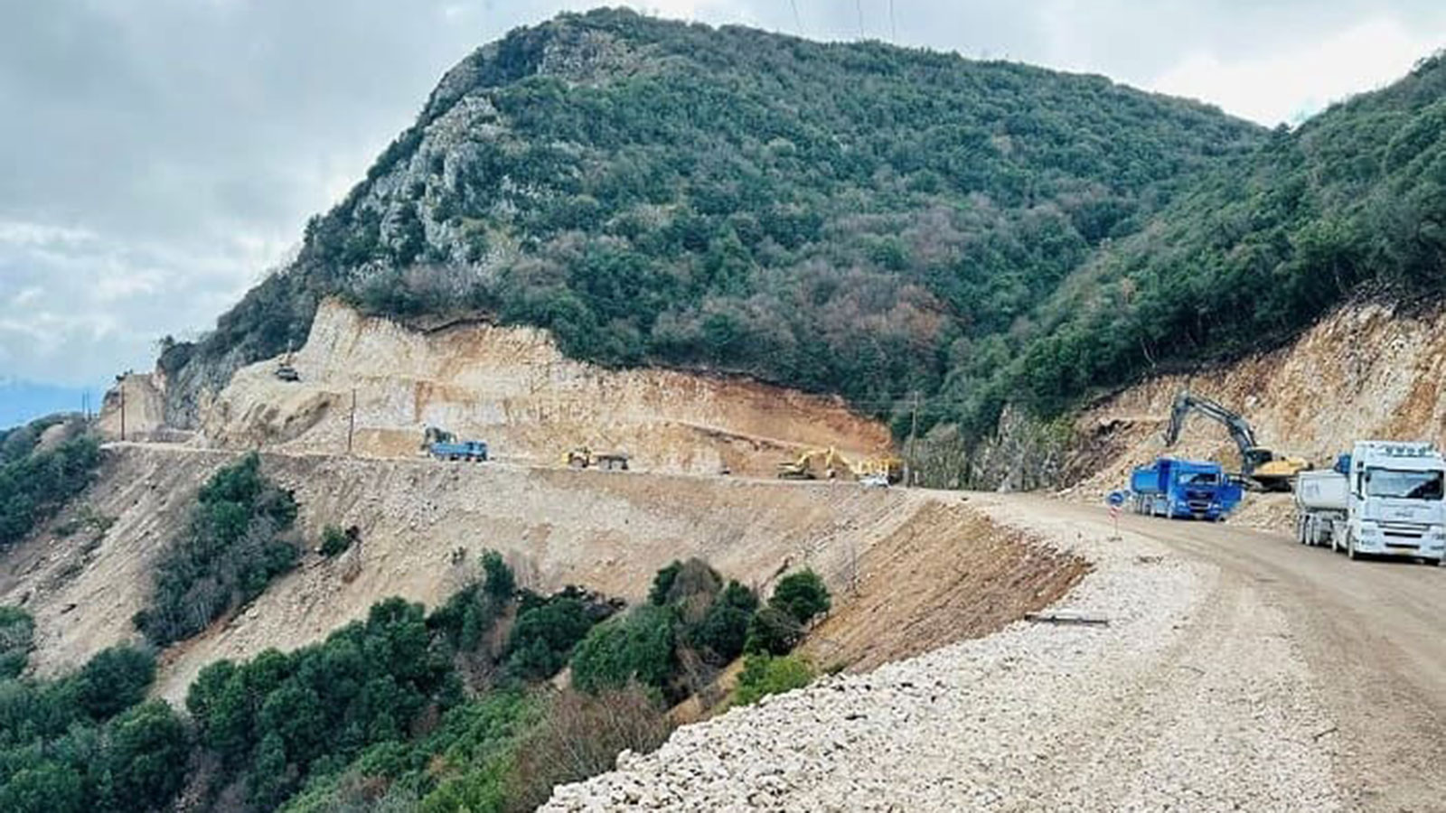 Δρόμος δυσκολότερος στην κατασκευή και από την «Κακιά Σκάλα» - Πού βρίσκεται; Δρόμος δυσκολότερος στην κατασκευή και από την «Κακιά Σκάλα» - Πού βρίσκεται;