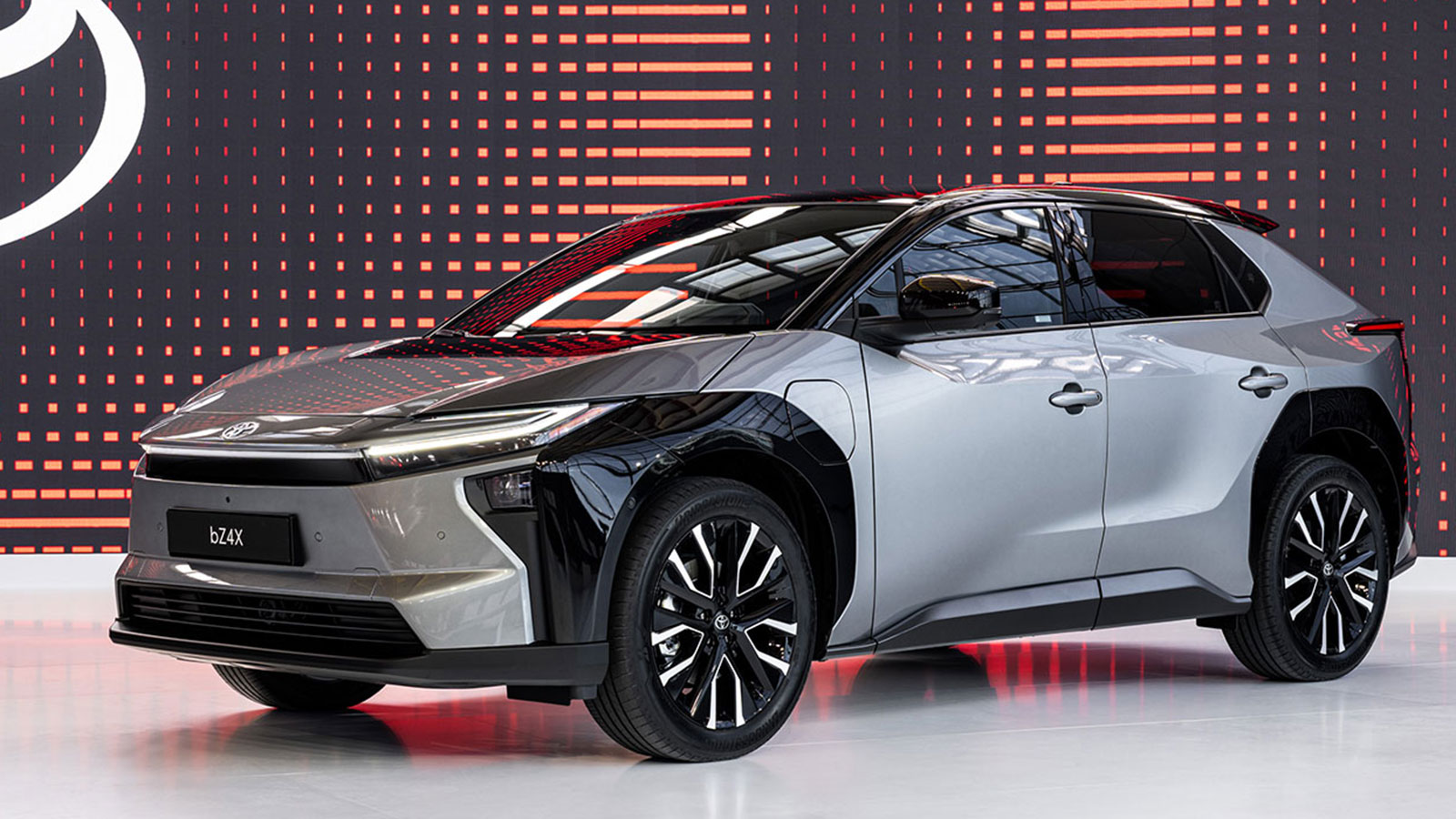 Περιπέτεια και άνεση με το ανανεωμένο Toyota bZ4X Περιπέτεια και άνεση με το ανανεωμένο Toyota bZ4X