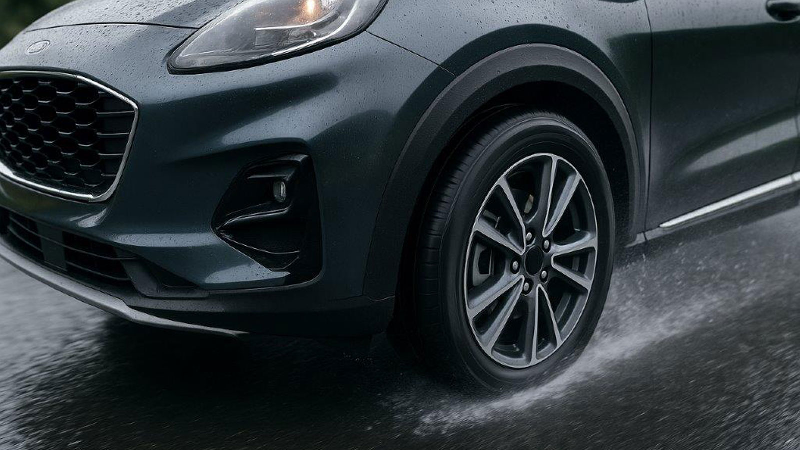 Τόσο σε εγχώρια (by AutoΤρίτη) όσο και σε διεθνή test ελαστικών το θερινό Falken Ziex ZE320 ξεχωρίζει για την αποτελεσματικότητά του στο βρεγμένο.