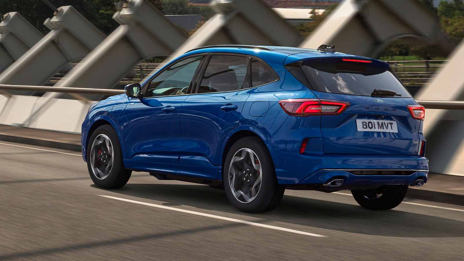 Το Plug-in Hybrid Ford Kuga των 243 ίππων συνδυάζει επιδόσεις GTi με χαμηλή κατανάλωση καυσίμου και μεγάλους χώρους. Όλα αυτά σε δελεαστική προσφορά μέσω leasing. Το Plug-in Hybrid Ford Kuga των 243 ίππων συνδυάζει επιδόσεις GTi με χαμηλή κατανάλωση καυσίμου και μεγάλους χώρους. Όλα αυτά σε δελεαστική προσφορά μέσω leasing.
