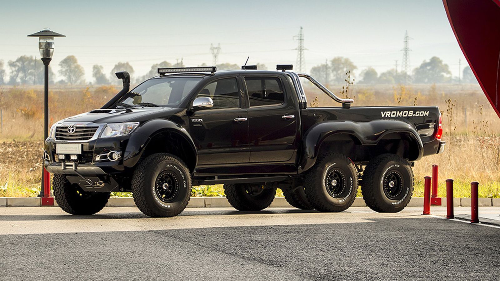 Toyota Hilux 6X6 toyota