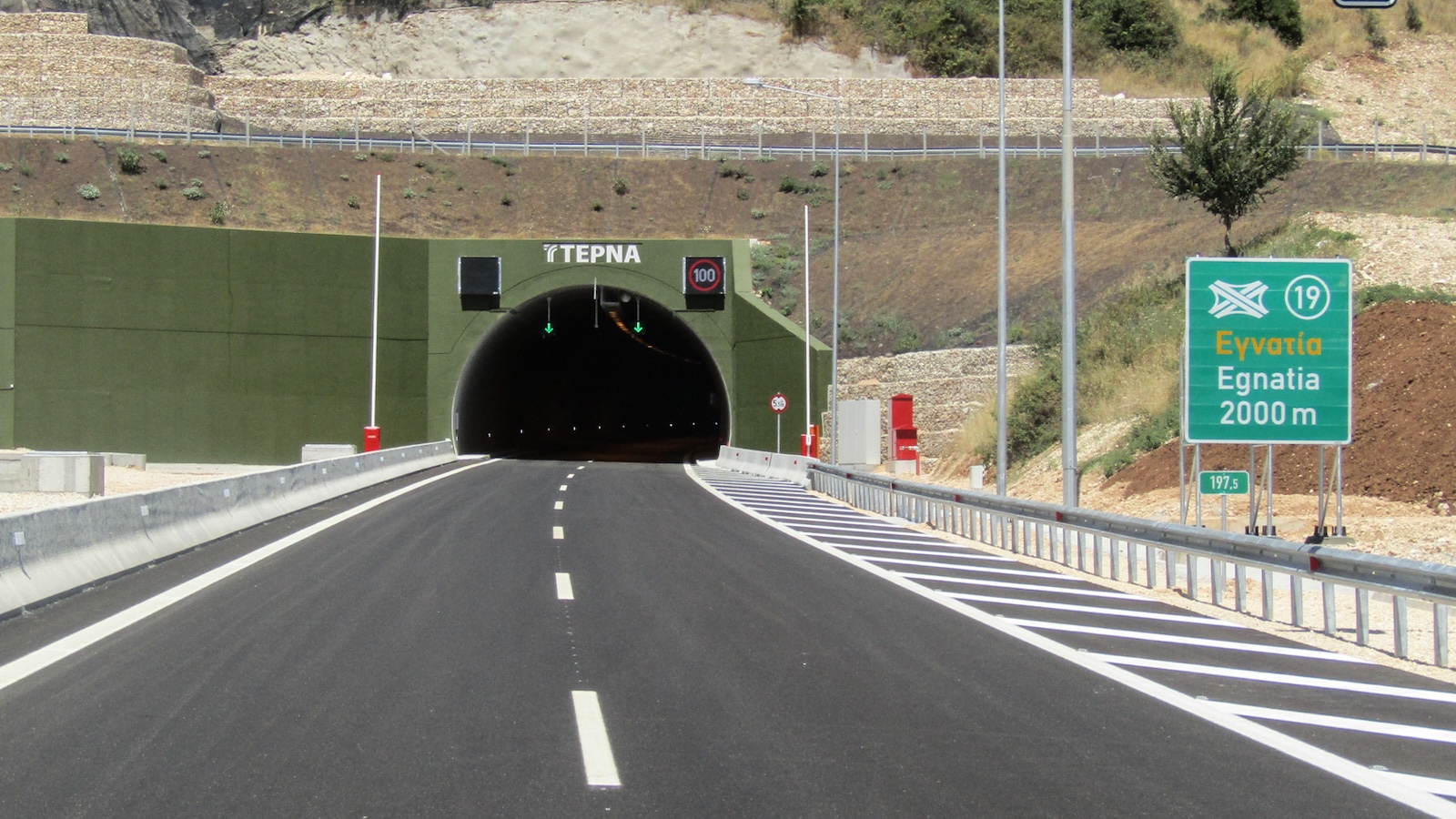 Κατά τη διάρκεια των εργασιών, θα εφαρμοστεί αμφίπλευρη εκτροπή κυκλοφορίας από τον Α/Κ Αβγού έως τον Α/Κ Εγνατίας.