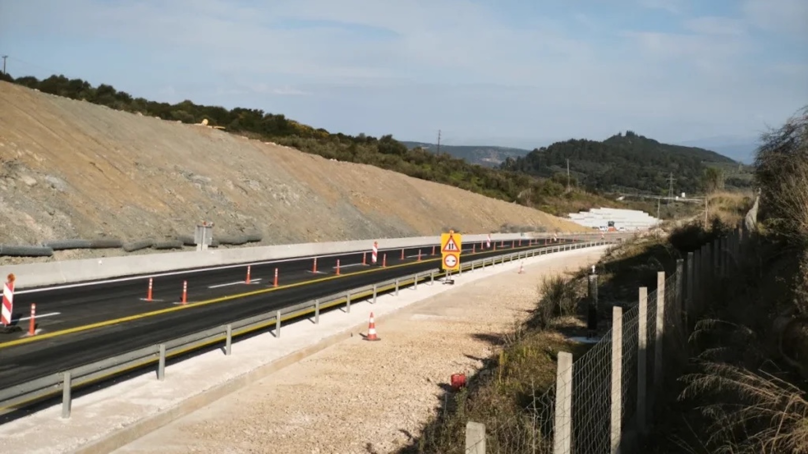 Στην κυκλοφορία δόθηκε το τμήμα της Ιονίας Οδού που επηρεάστηκε από την κατολίσθηση στο ύψος της Συκούλας.