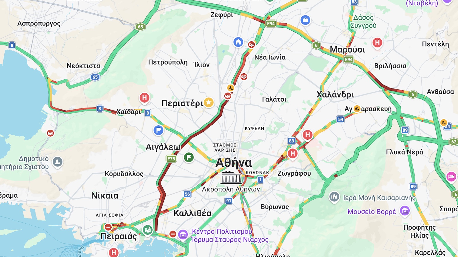Η ταλαιπωρία για τους οδηγούς είναι μεγάλη, καθώς η κίνηση διεξάγεται με ρυθμούς σημειωτόν στο ρεύμα ανόδου, από το ύψος του Σταδίου Ειρήνης και Φιλίας (ΣΕΦ) μέχρι και τη Νέα Φιλαδέλφεια.