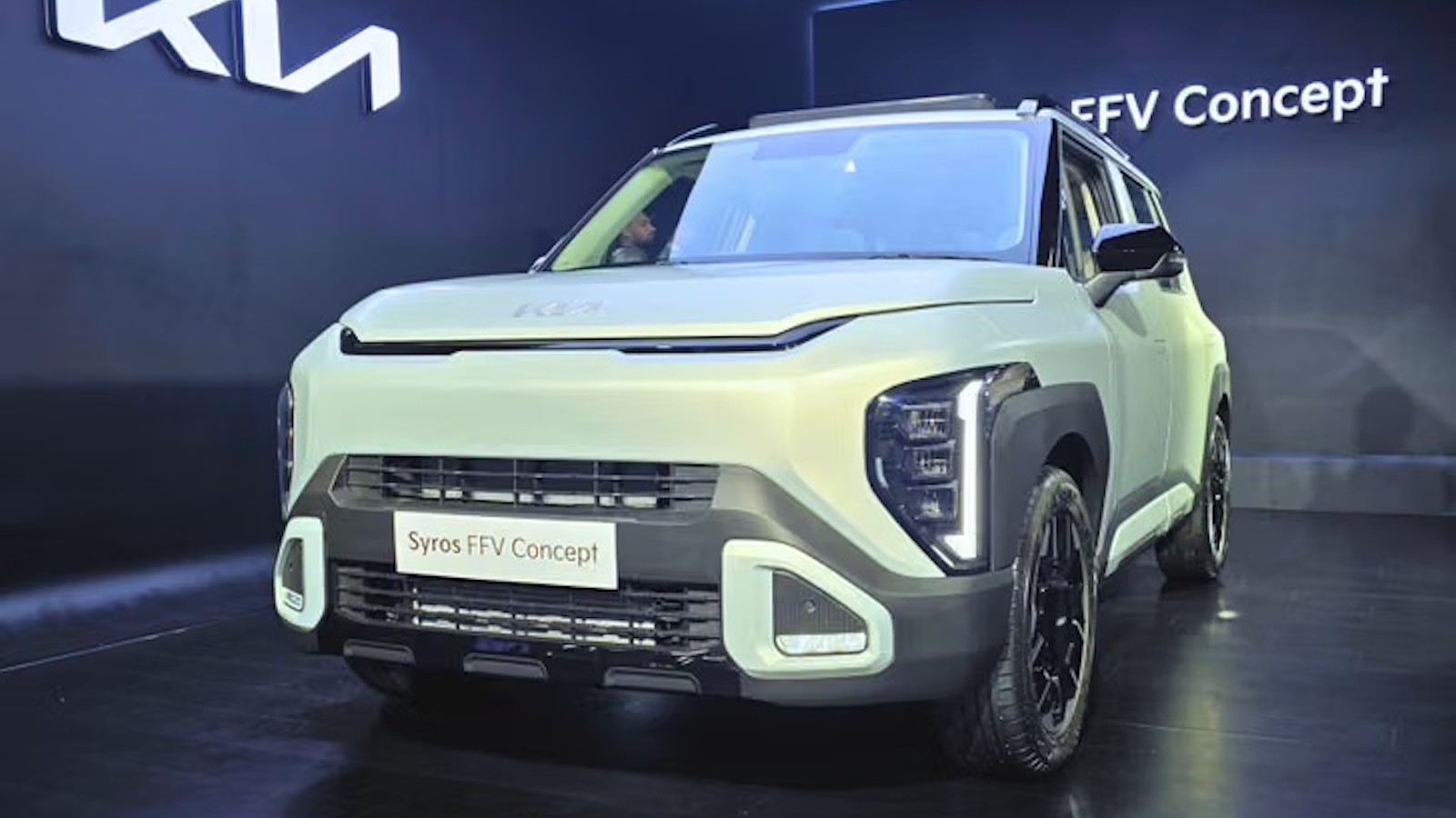 Kia Syros Flex-Fuel Concept: Ούτε μόνο βενζίνη, ούτε ρεύμα Kia Syros Flex-Fuel Concept: Ούτε μόνο βενζίνη, ούτε ρεύμα