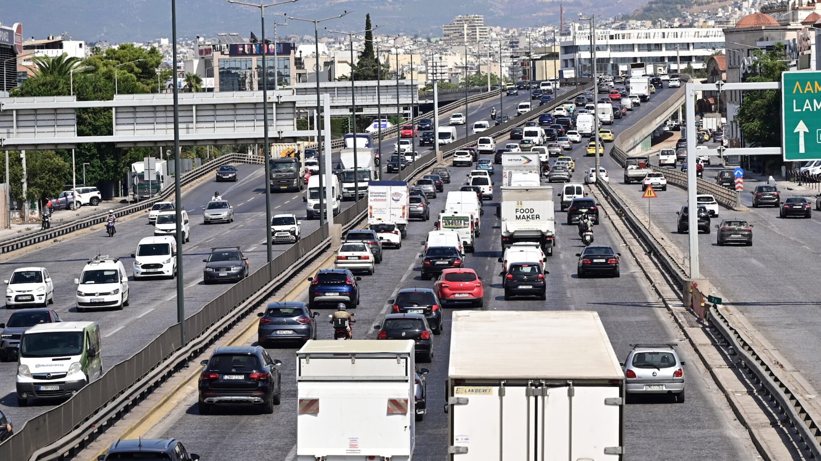 Eurostat: 1 στους 14 Έλληνες δεν μπορεί να έχει ΙΧ Eurostat: 1 στους 14 Έλληνες δεν μπορεί να έχει ΙΧ