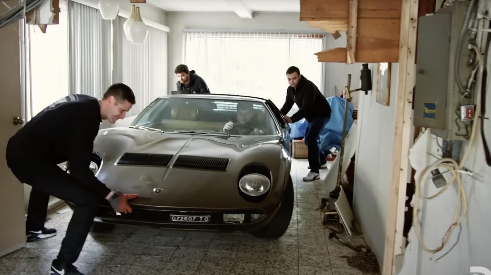 Σπάνια Lamborghini Miura S κρυμμένη σε σπίτι για 40 χρόνια στη Νέα Υόρκη - Video 