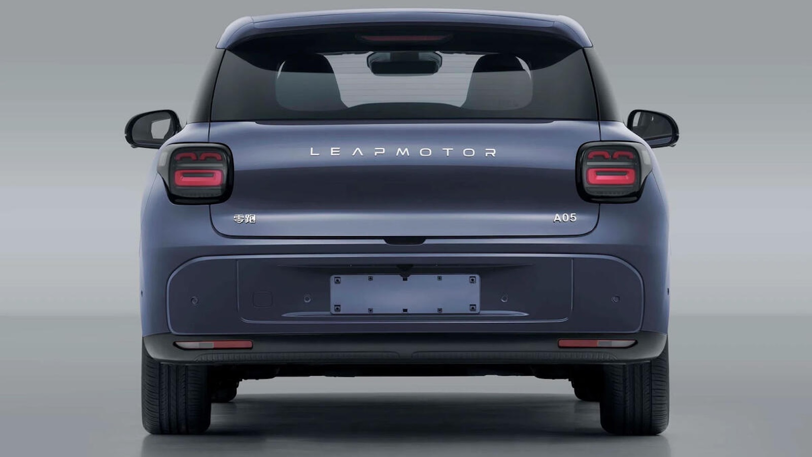 Η Leapmotor, υποστηριζόμενη από τον όμιλο Stellantis, έχει μια απλοποιημένη προσέγγιση στις πωλήσεις με κάθε μοντέλο να προσφέρεται σε ένα πλήρες επίπεδο εξοπλισμού. Η Leapmotor, υποστηριζόμενη από τον όμιλο Stellantis, έχει μια απλοποιημένη προσέγγιση στις πωλήσεις με κάθε μοντέλο να προσφέρεται σε ένα πλήρες επίπεδο εξοπλισμού.