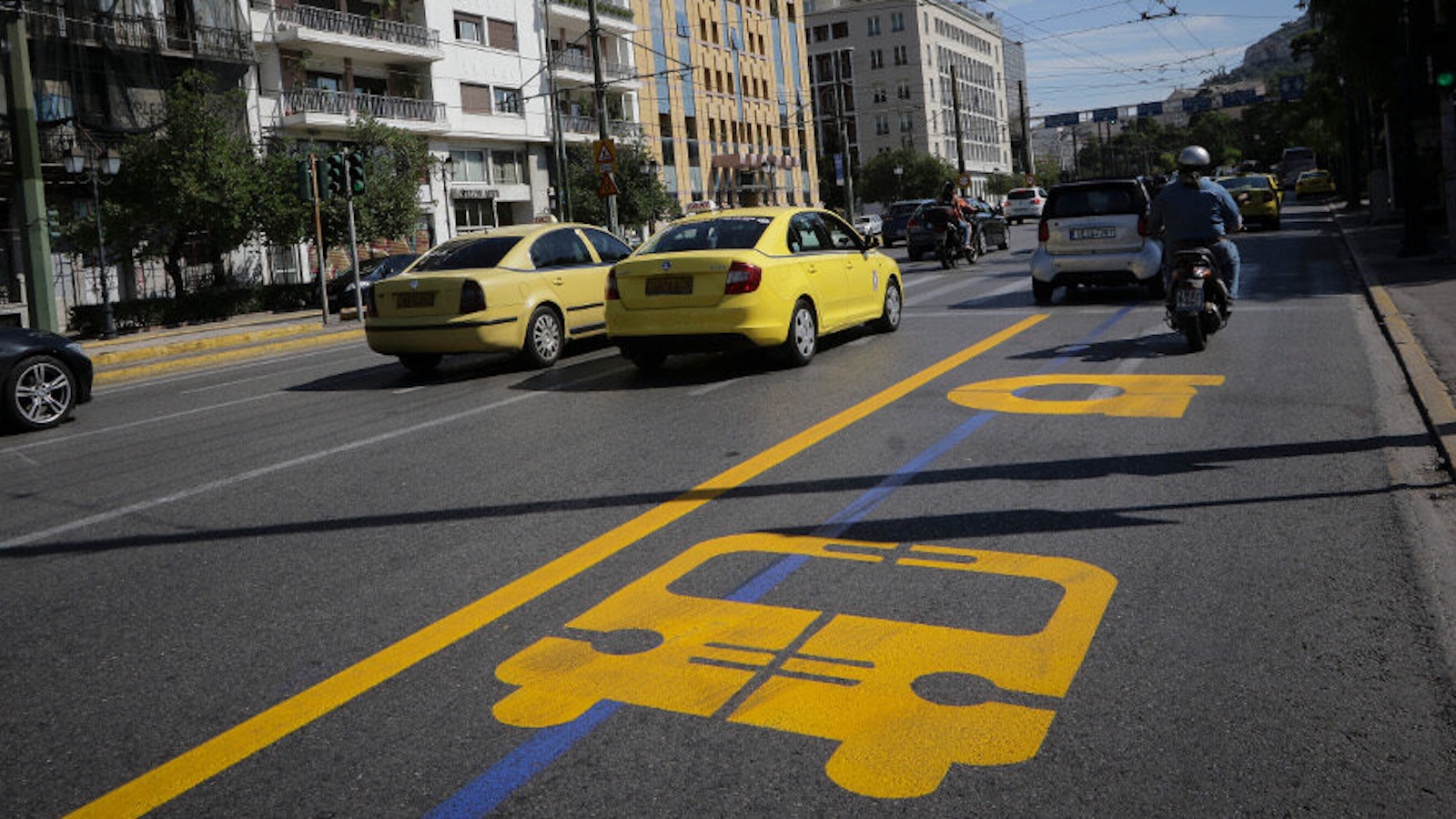 Ξεκίνησαν οι «έξυπνες» κάμερες στα λεωφορεία της Αθήνας: Οι πρώτες εικόνες – κλήσεις από τη Μεσογείων 