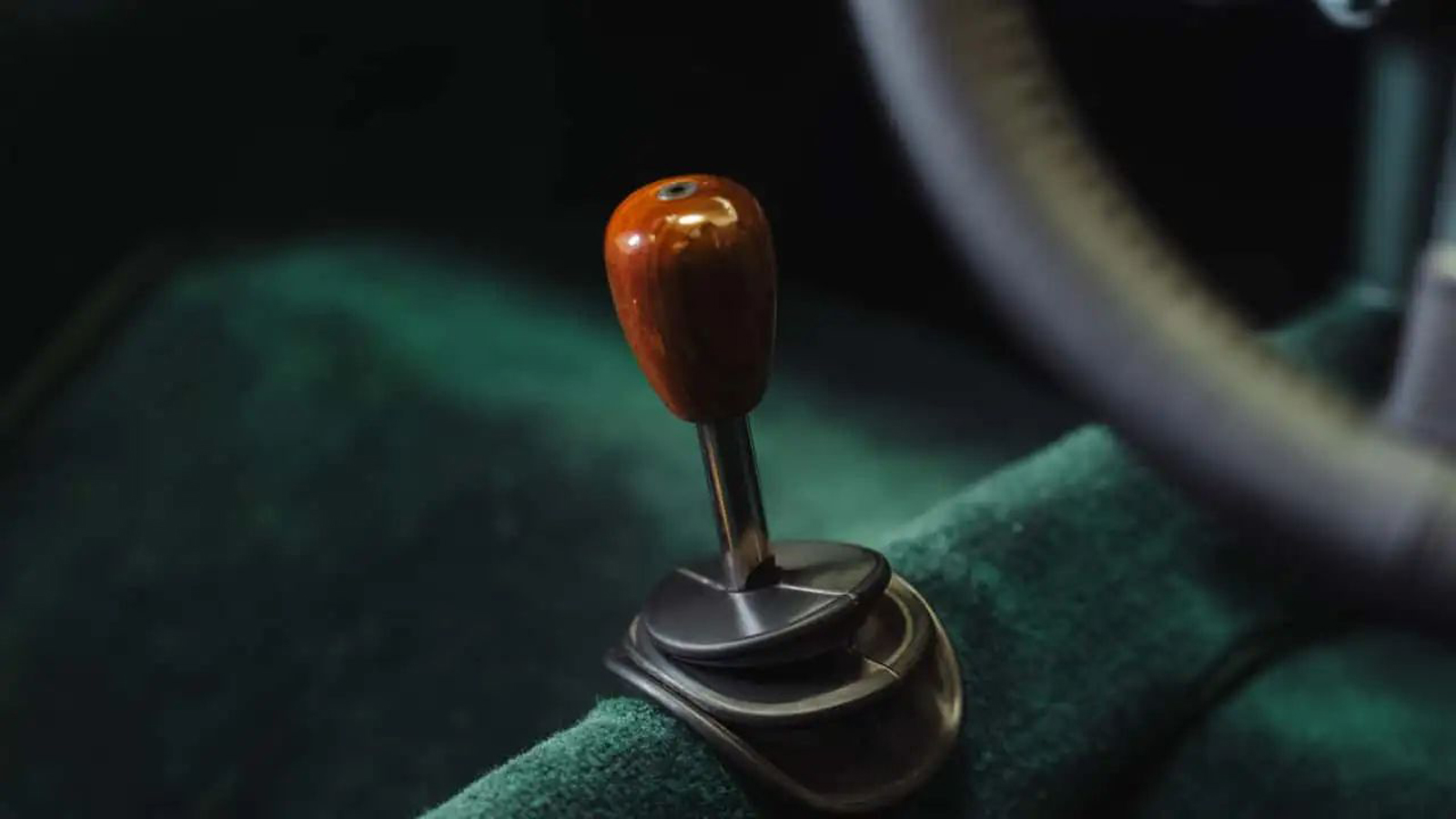 Η McLaren ξαναβάζει λεβιέ σε supercar -Το πρώτο μετά από δεκαετίες 