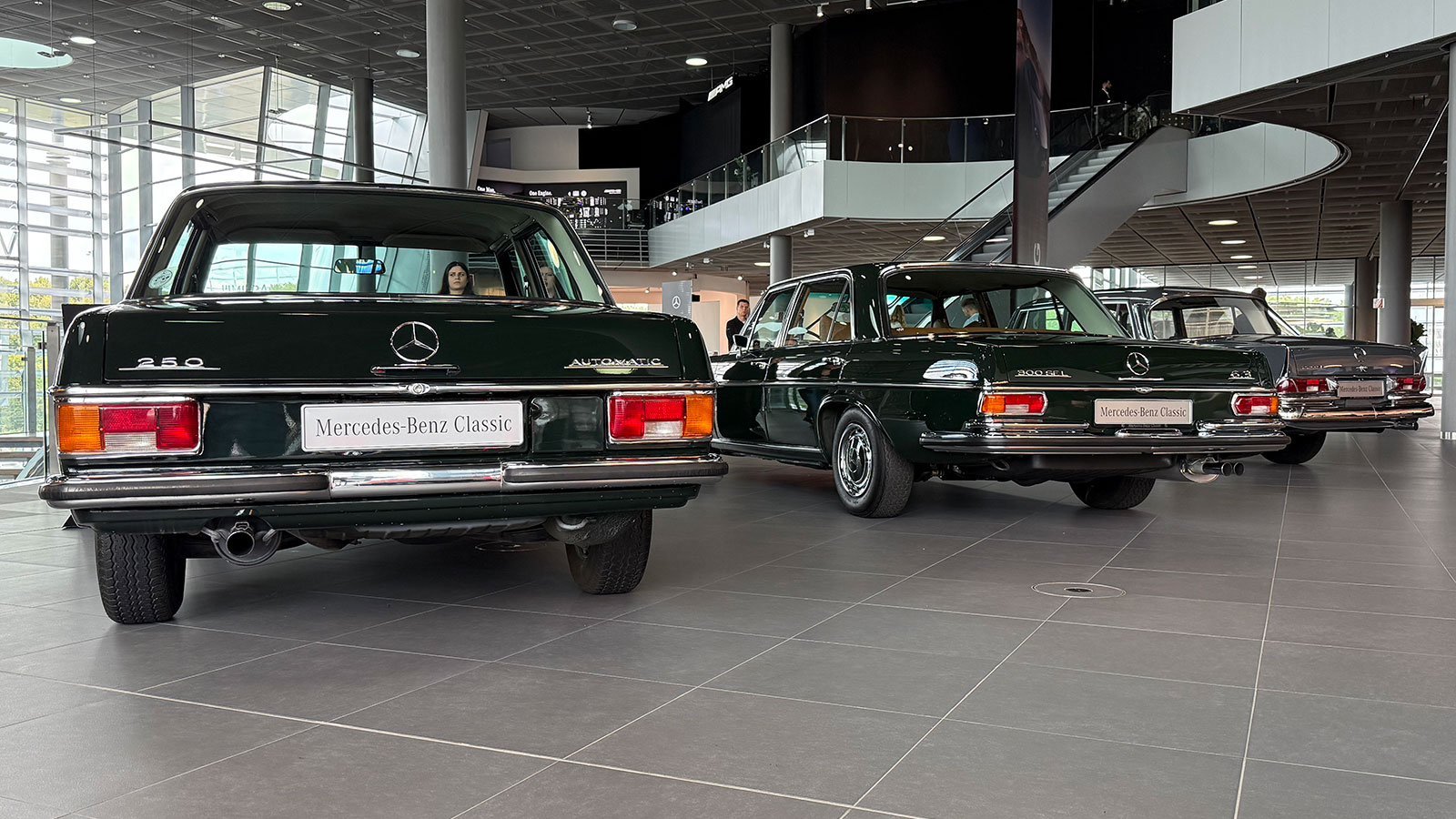On the first floor of the Mercedes-Benz showroom in Stuttgart, right next to the premium brand΄s museum, some of its all-time classic models are on display.