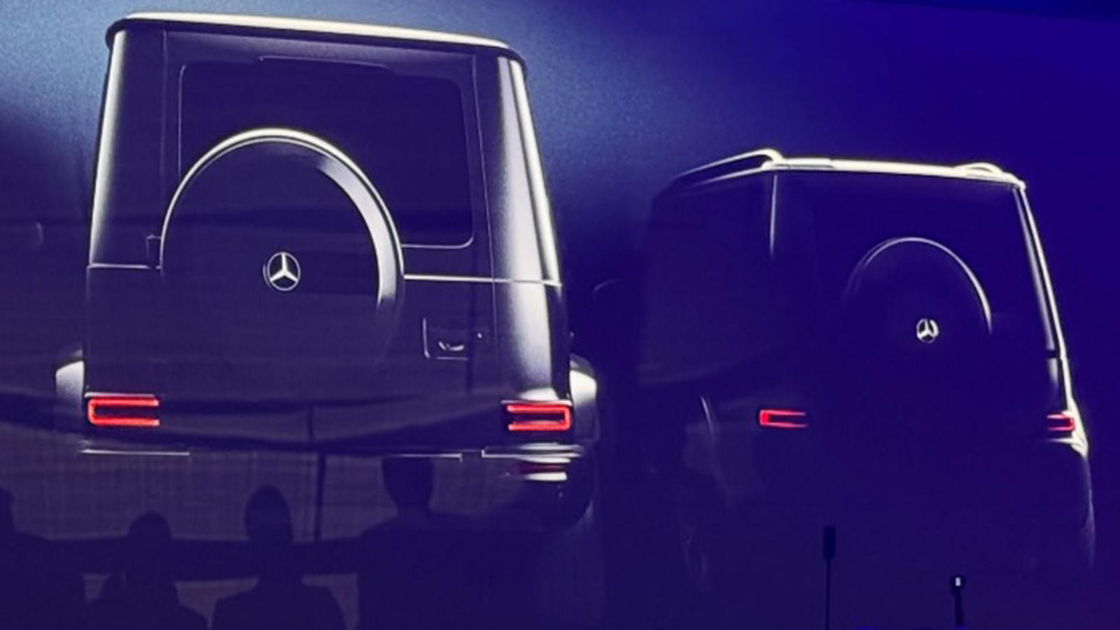 Δεξιά στην εικόνα η μίνι G-Class.