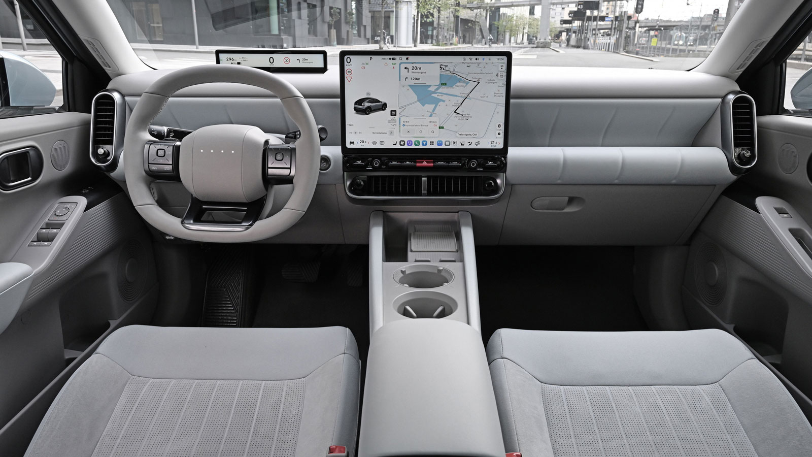 Το εσωτερικό με το infotainment Hyundai Pleos Connect προέρχεται από το νέο Ioniq 3.