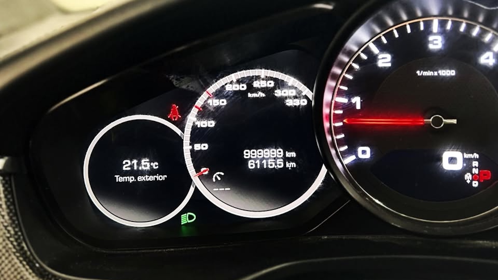 Porsche Panamera με 1.000.000 χιλιόμετρα: Παράδειγμα αξιοπιστίας Porsche Panamera με 1.000.000 χιλιόμετρα: Παράδειγμα αξιοπιστίας