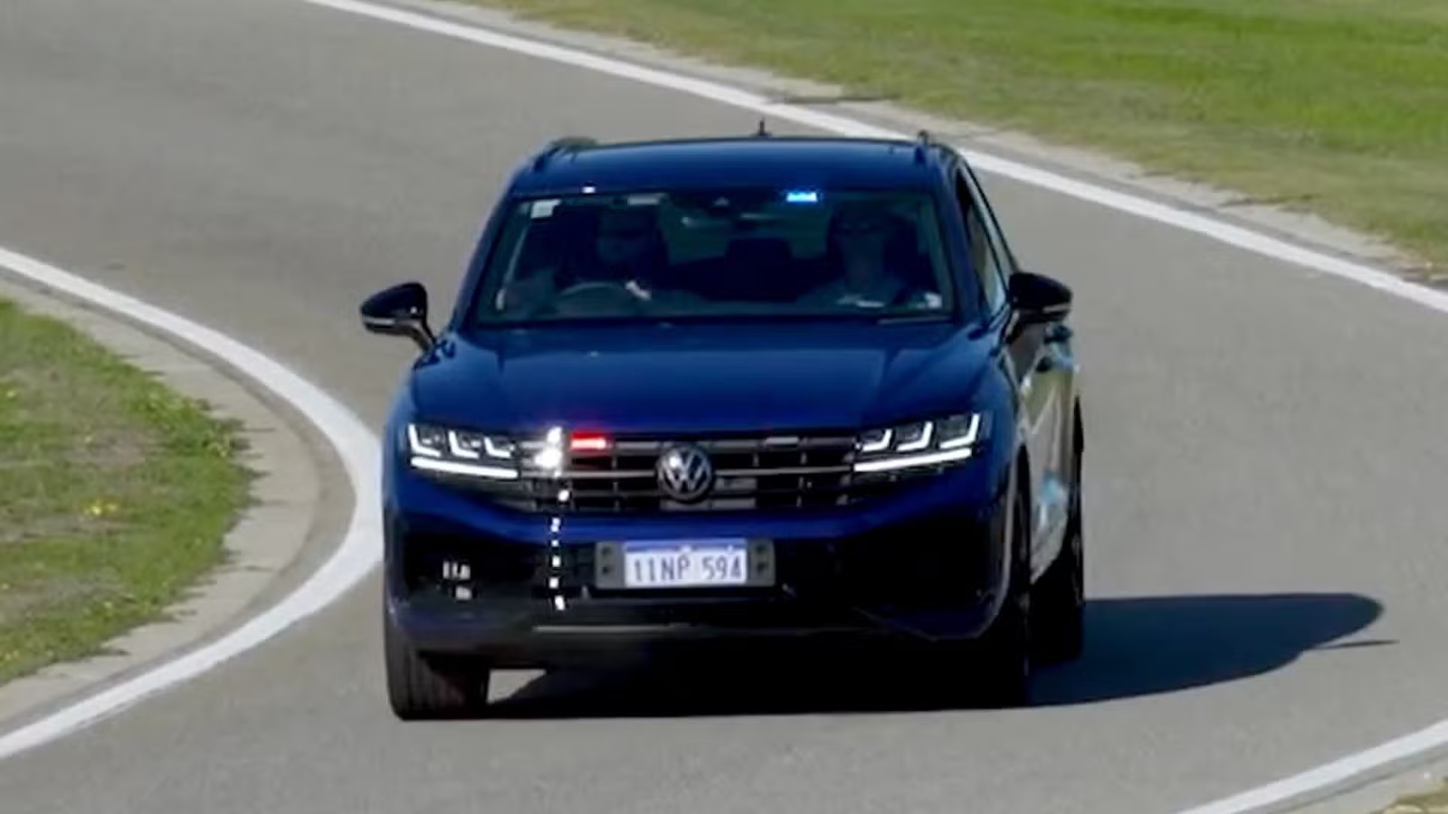 Περιπολικά VW Touareg R με 462 άλογα - Σε ποια χώρα κυκλοφορούν; Περιπολικά VW Touareg R με 462 άλογα - Σε ποια χώρα κυκλοφορούν;