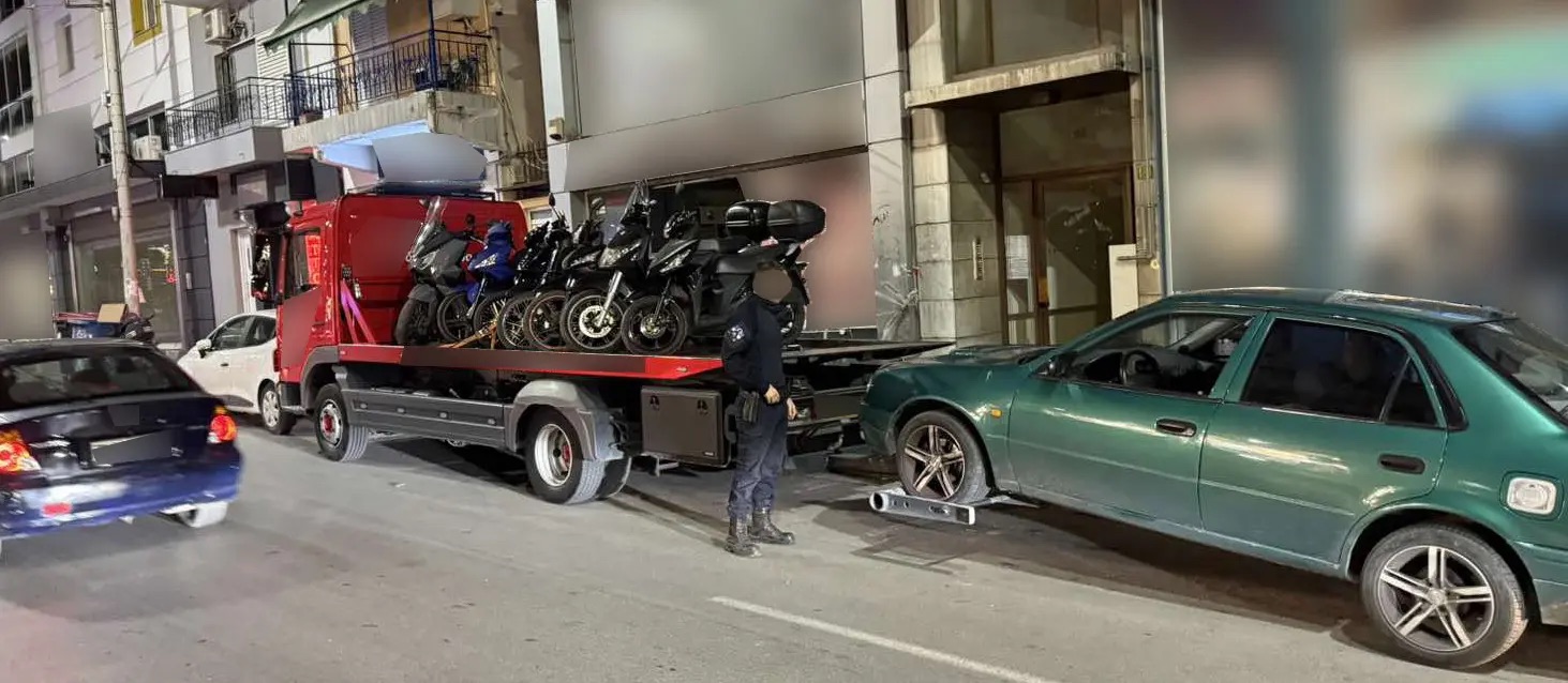Κατά τη διάρκεια των ελέγχων, πραγματοποιήθηκαν συνολικά 87 έλεγχοι οχημάτων και βεβαιώθηκαν 59 τροχονομικές παραβάσεις.