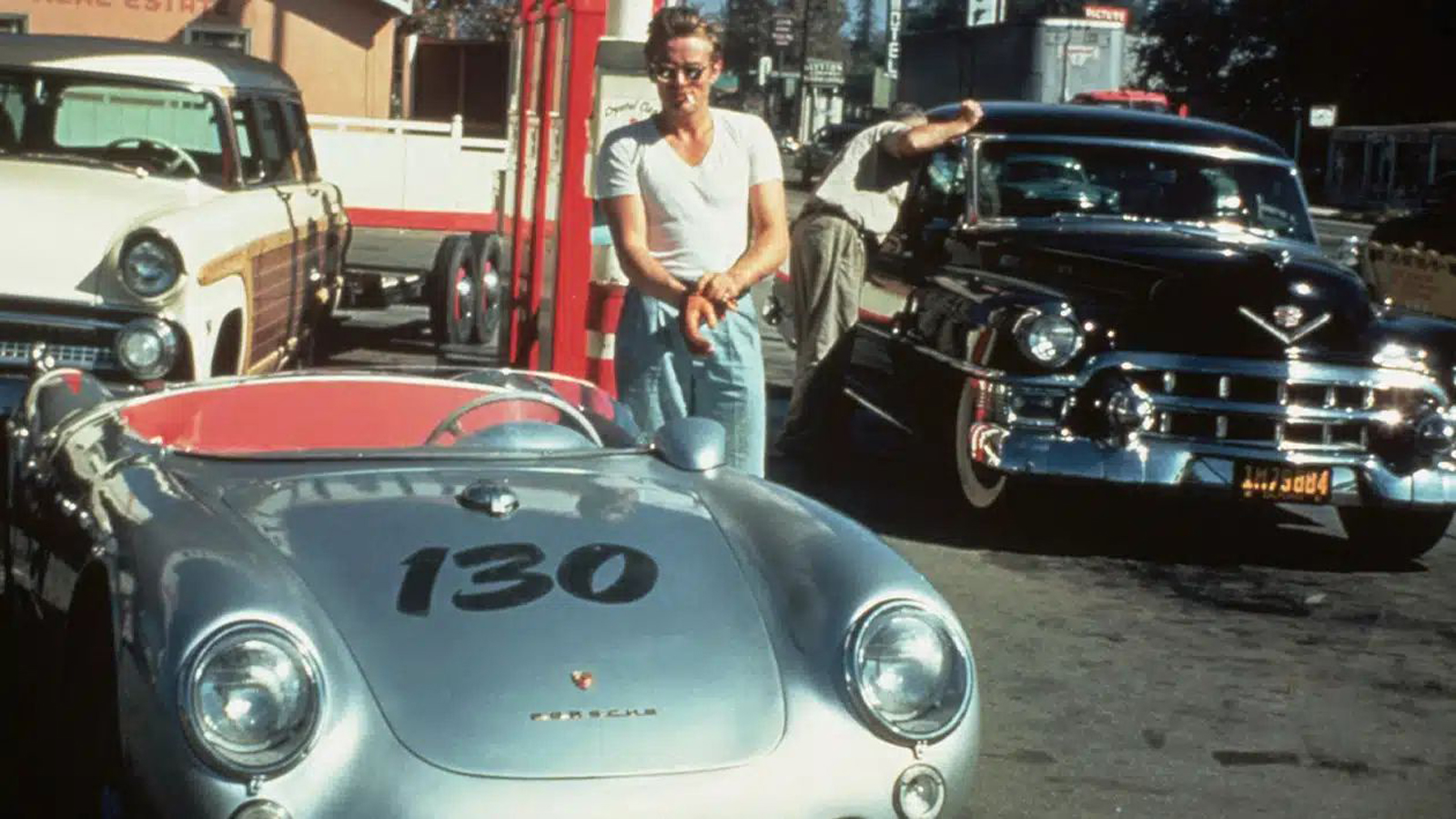 James Dean: Γιατί η μοιραία Porsche του θεωρείται «καταραμένη»; James Dean: Γιατί η μοιραία Porsche του θεωρείται «καταραμένη»;