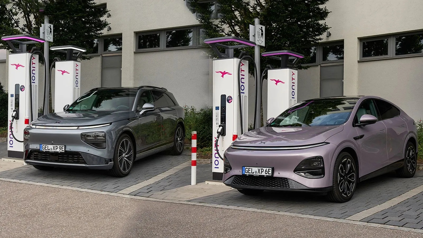 Τα XPeng G6 και XPeng G9 διαθέτουν το καινοτόμο σύστημα 5C Supercharging AI με αρχιτεκτονική 800V, σύστημα που εξασφαλίζει ότι σε μόλις 12 λεπτά έχει επιτευχθεί φόρτιση 10-80%.