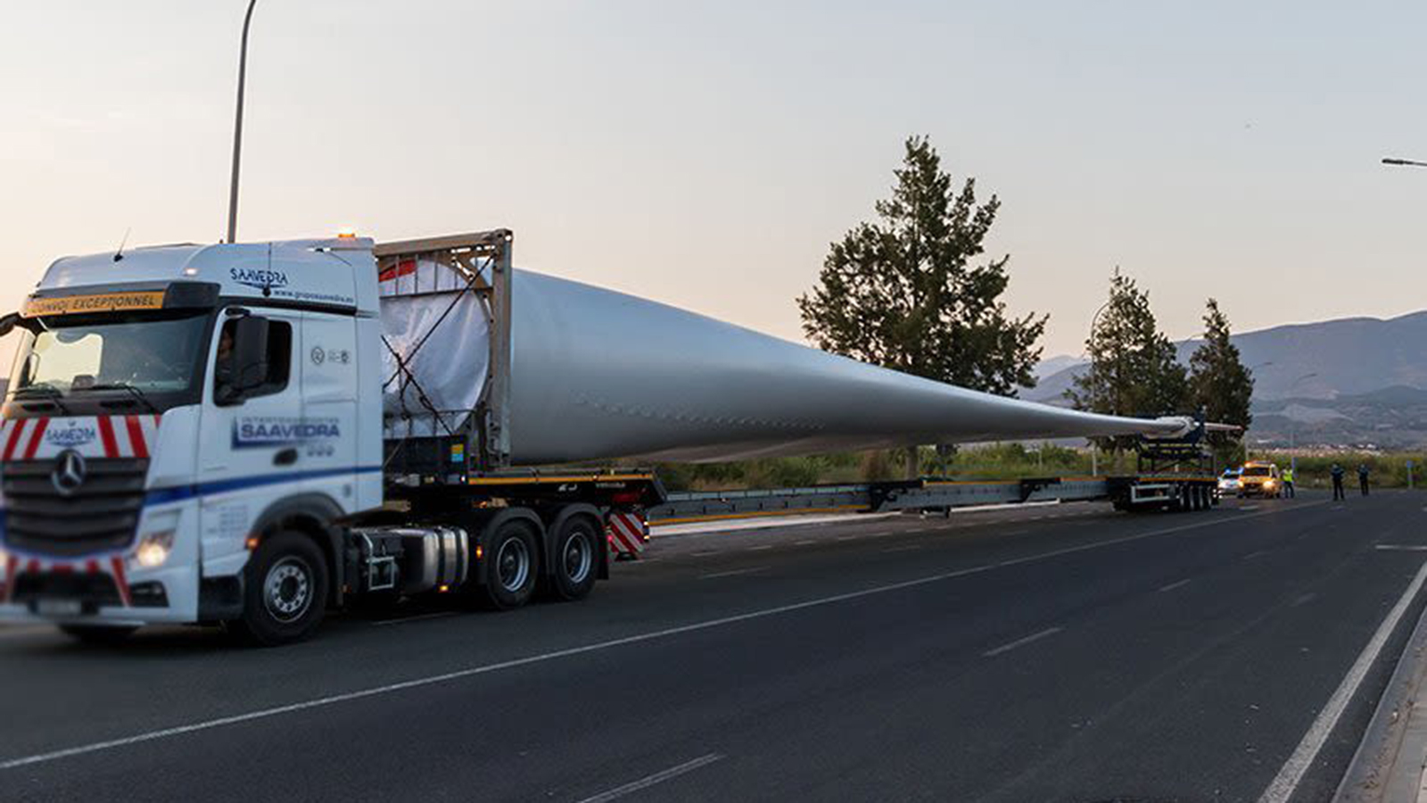 Δυσκολίες στο τμήμα Κόρινθος-Τρίπολη για 10 ημέρες λόγω μεταφοράς ανεμογεννητριών  Δυσκολίες στο τμήμα Κόρινθος-Τρίπολη για 10 ημέρες λόγω μεταφοράς ανεμογεννητριών