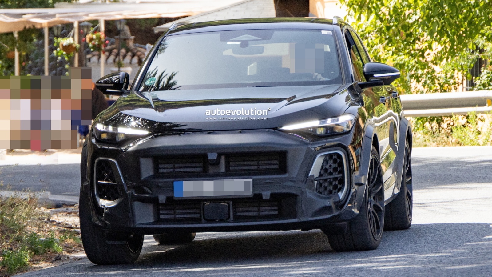 Η Porsche ετοιμάζεται να βάλει ξανά βενζίνη στην Macan -Το «Project Octan» δοκιμ Η Porsche ετοιμάζεται να βάλει ξανά βενζίνη στην Macan -Το «Project Octan» δοκιμ