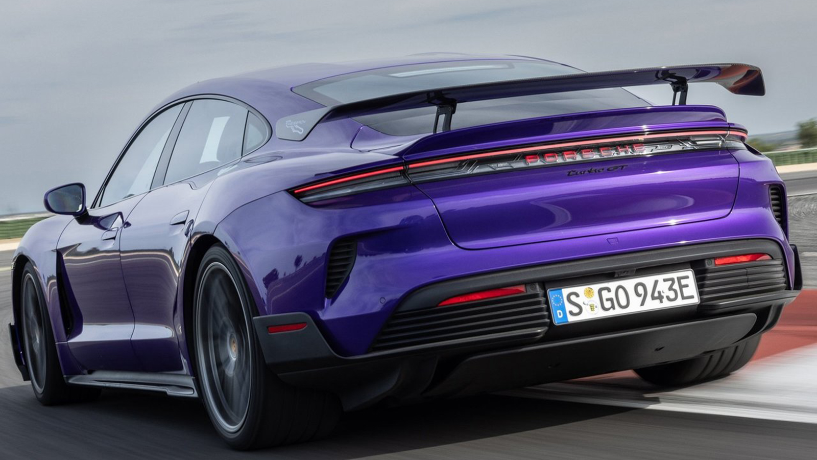 Porsche: Άλλαξε το πλάνο για ηλεκτρικά, στροφή σε βενζίνη & υβριδικά! Porsche: Άλλαξε το πλάνο για ηλεκτρικά, στροφή σε βενζίνη & υβριδικά!