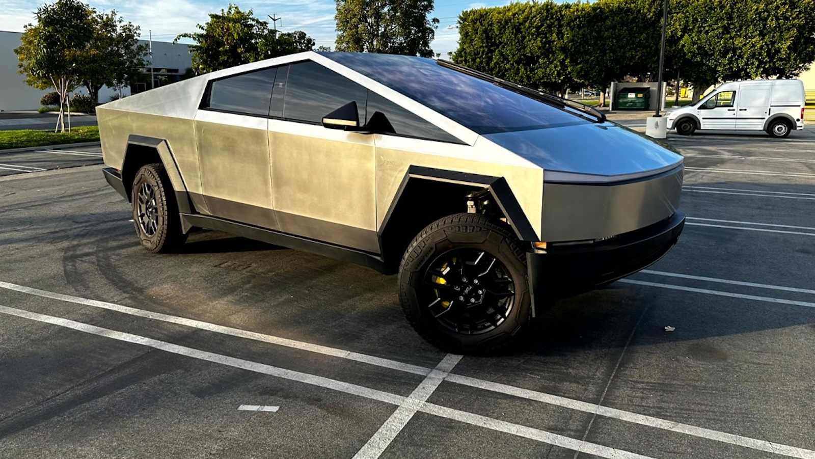 Τραγωδία με Tesla Cybertruck: Οι «έξυπνες» χειρολαβές έγιναν παγίδα θανάτου για εγκλωβισμένους εφήβους Τραγωδία με Tesla Cybertruck: Οι «έξυπνες» χειρολαβές έγιναν παγίδα θανάτου για εγκλωβισμένους εφήβους