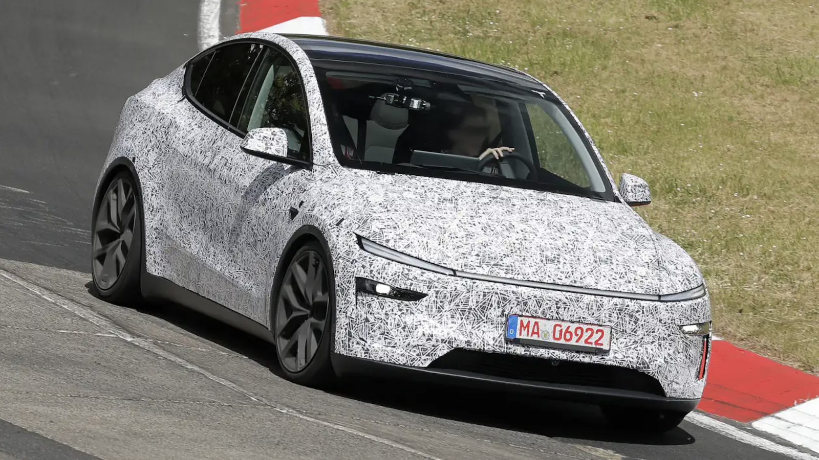 Το ταχύτερο Tesla Model Y ever - Στο Nurburgring το νέο Model Y Performance Το ταχύτερο Tesla Model Y ever - Στο Nurburgring το νέο Model Y Performance