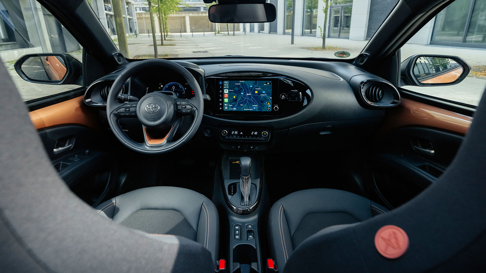 Με 116 ίππους και υβριδικό κινητήρα από το Yaris, το νέο Aygo X είναι το ισχυρότερο και πιο σβέλτο αυτοκίνητο στην μίνι κατηγορία.