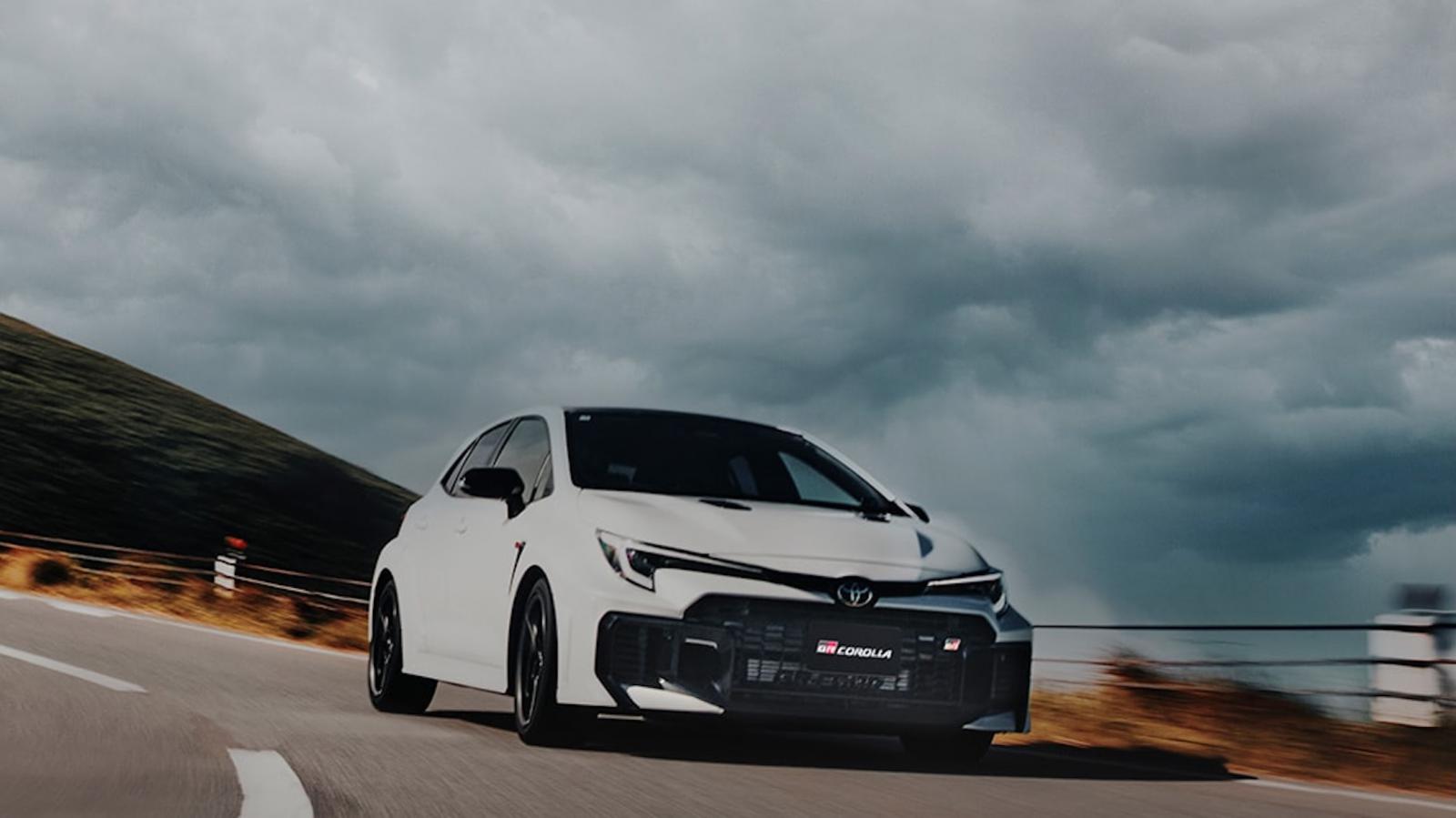 Η Toyota αναβαθμίζει το GR Corolla και ξεκινάει τις πωλήσεις τον Νοέμβριο 
