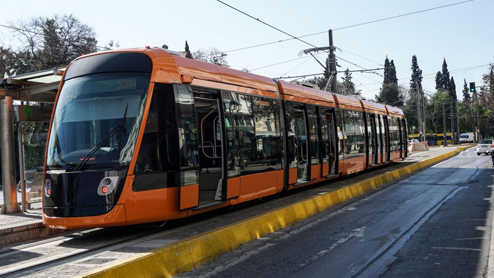 Τραμ: 28 επιπλέον δρομολόγια από Δευτέρα - Τι αλλάζει 