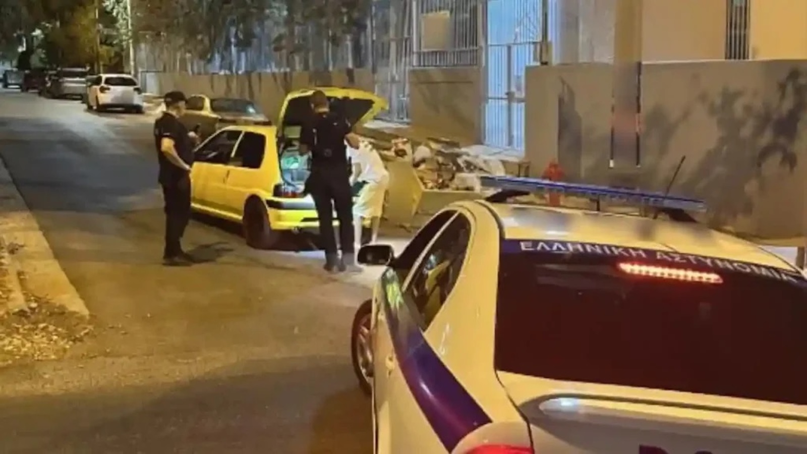 Ισχυρή τροχονομική επιχείρηση στο Ίλιον: 50 παραβάσεις, 12 οχήματα με γερανό και αφαίρεση αδειών Ισχυρή τροχονομική επιχείρηση στο Ίλιον: 50 παραβάσεις, 12 οχήματα με γερανό και αφαίρεση αδειών