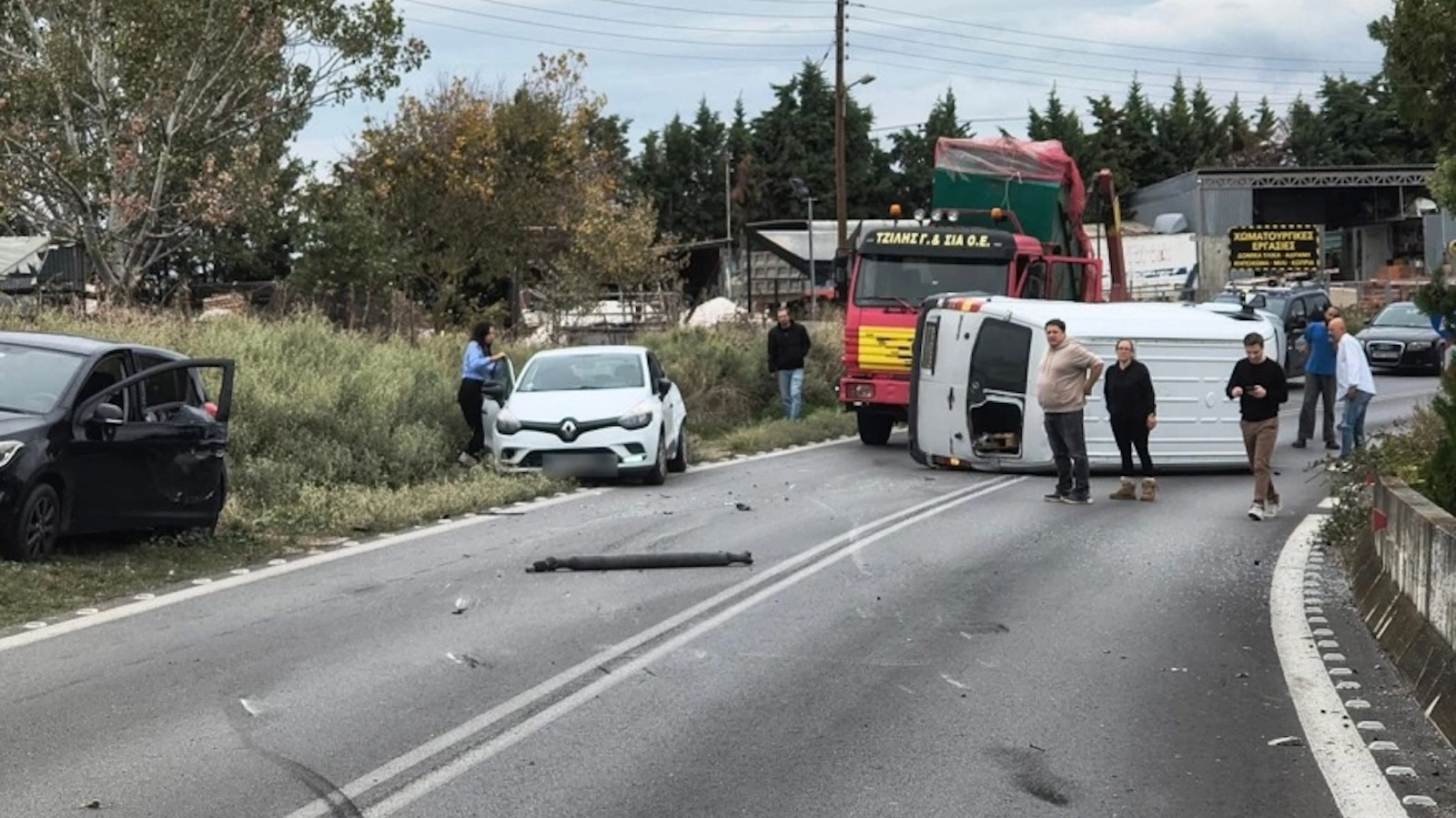 Θεσσαλονίκη: Σοκαριστικό βίντεο από καραμπόλα με 5 οχήματα 