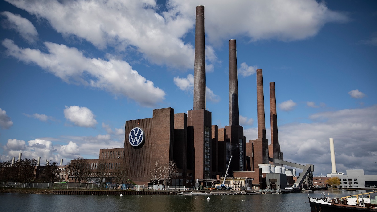 VW Group: 100.000 απολύσεις, μείωση μοντέλων 50% και το «Future Plan 2030» VW Group: 100.000 απολύσεις, μείωση μοντέλων 50% και το «Future Plan 2030»