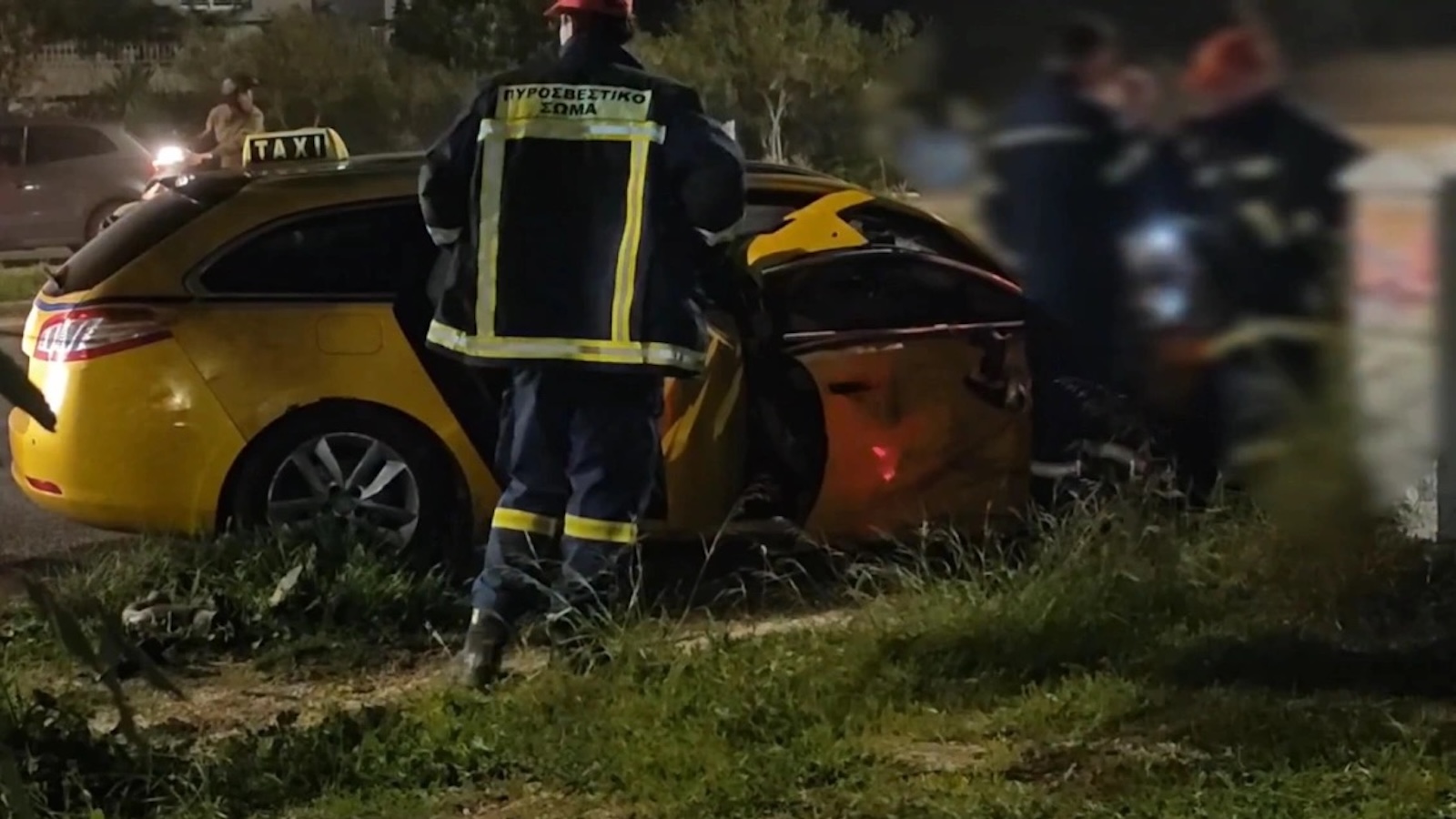 Τροχαίο Βούλα: Νεκρή οδηγός ταξί μετά από σφοδρή σύγκρουση – Πέρασε με κόκκινο ο 24χρονος